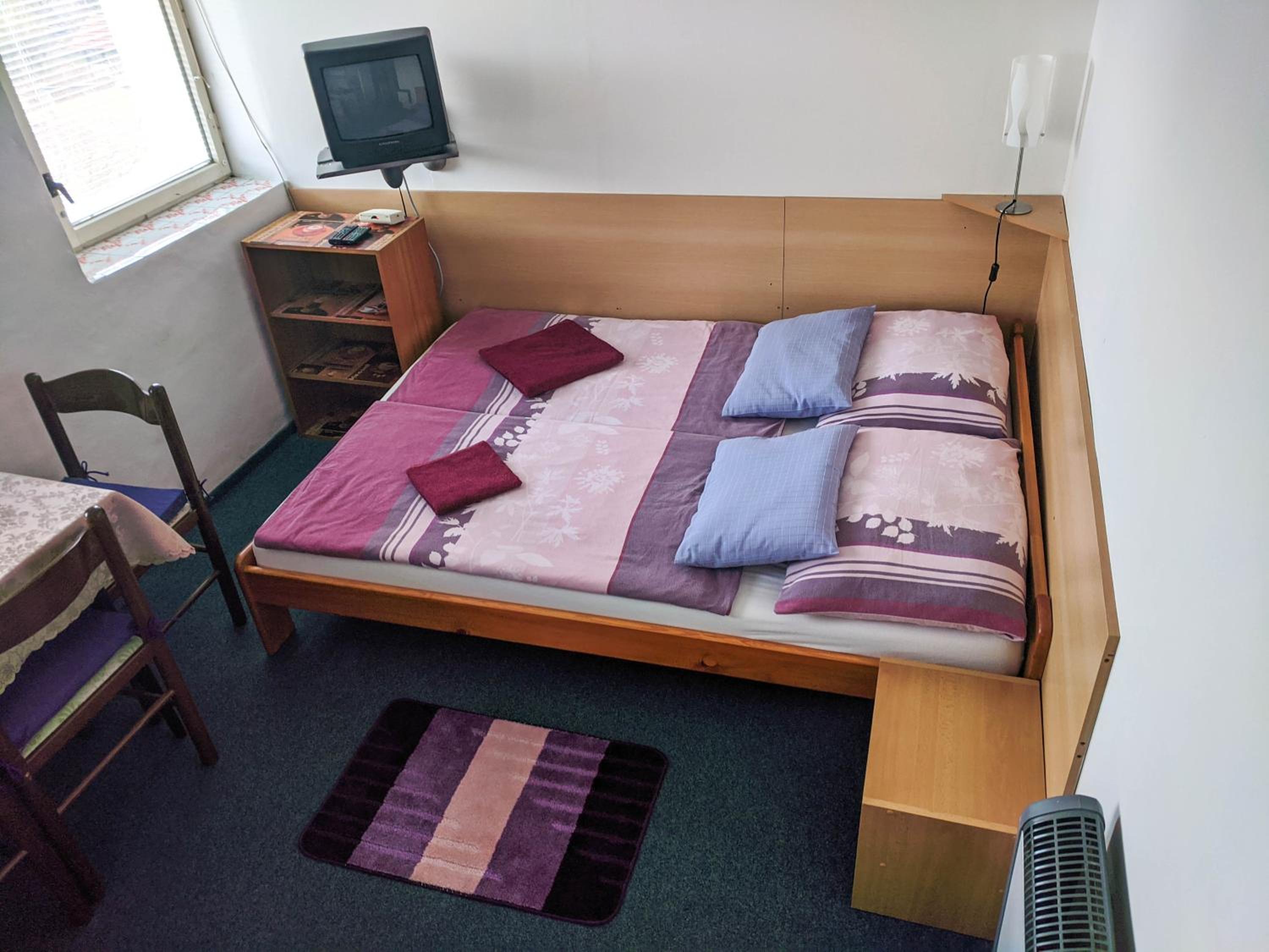 One-Bedroom Apartment photo 3
