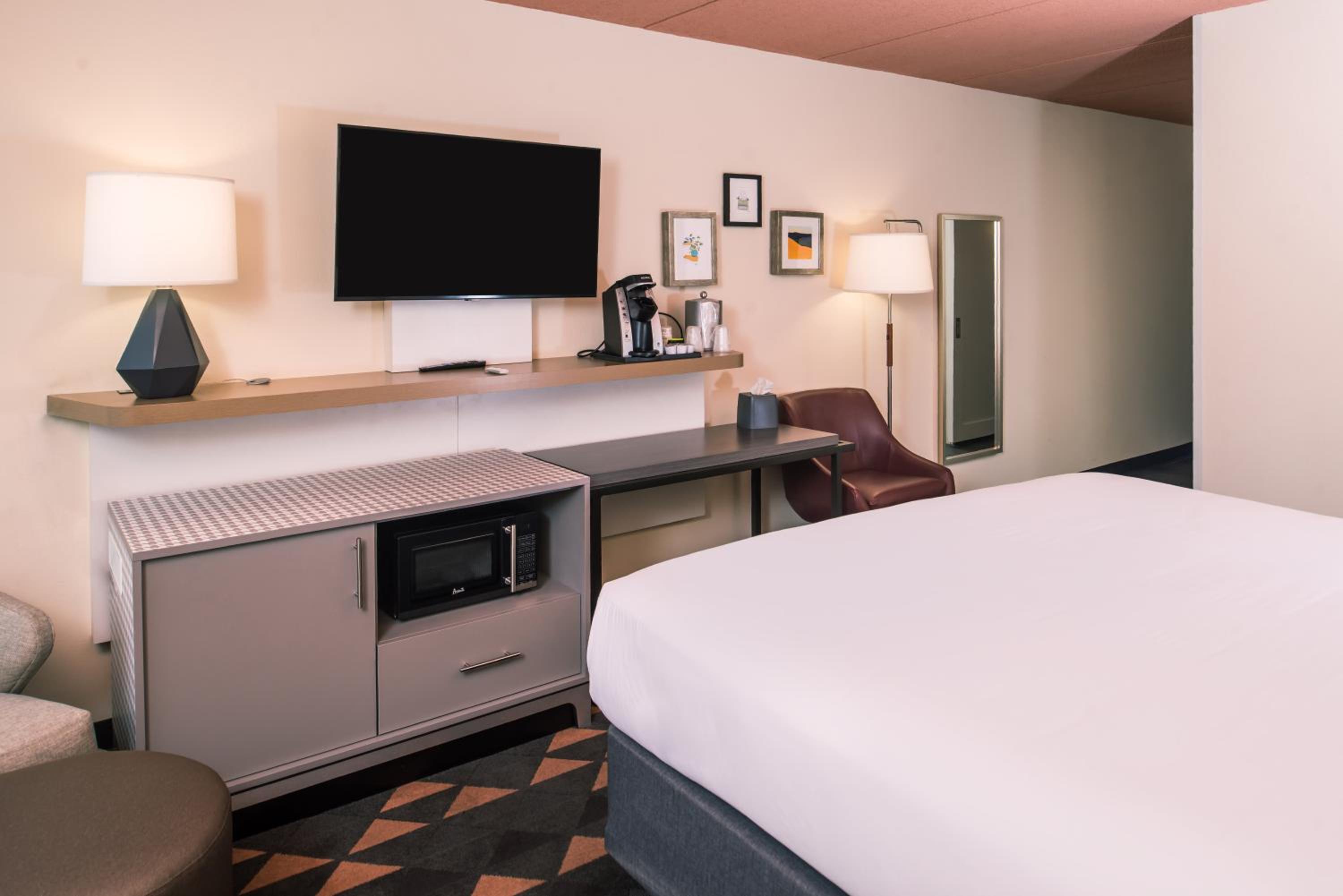 Standard King Room - Photo 1