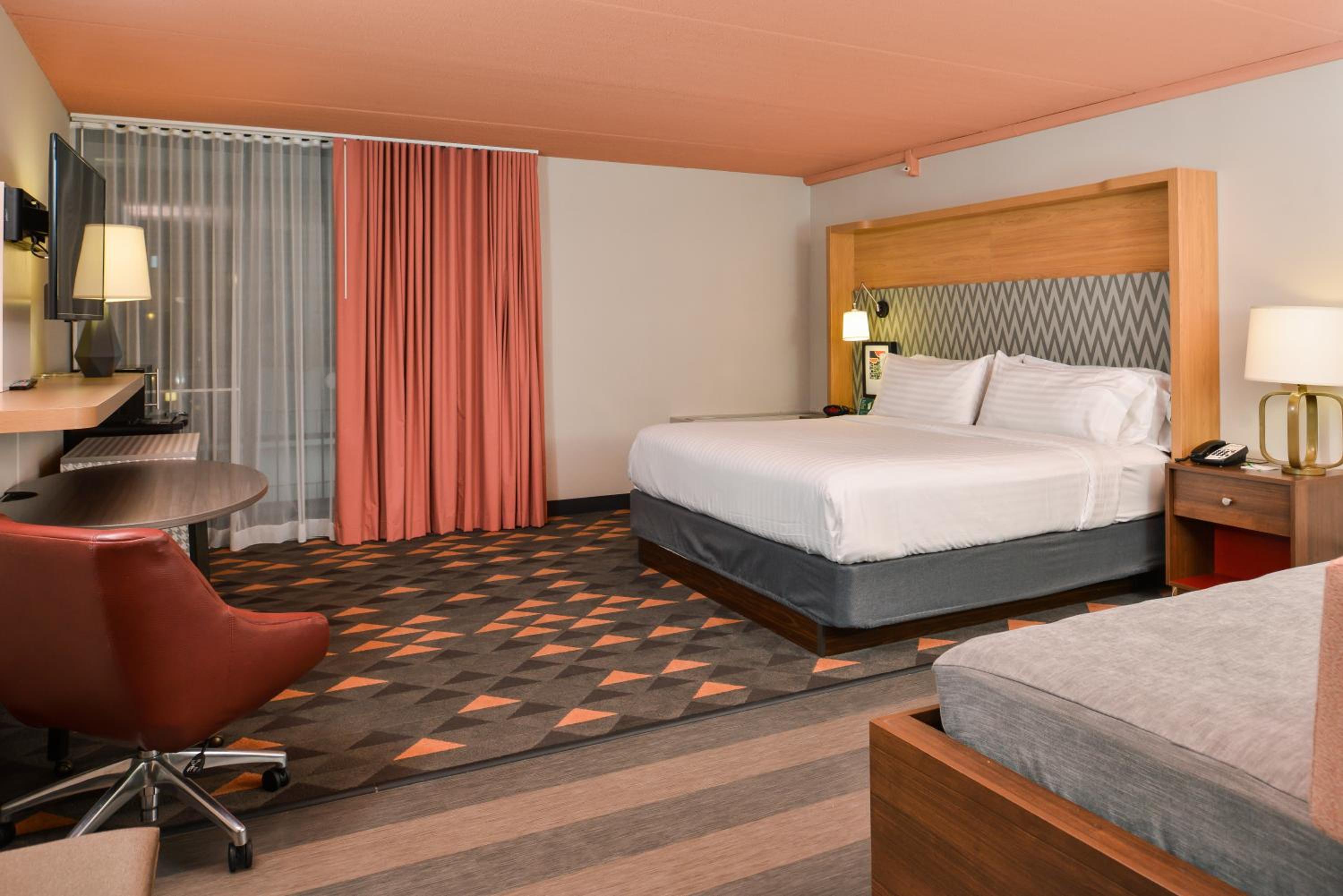 Premium King Room - Photo 1