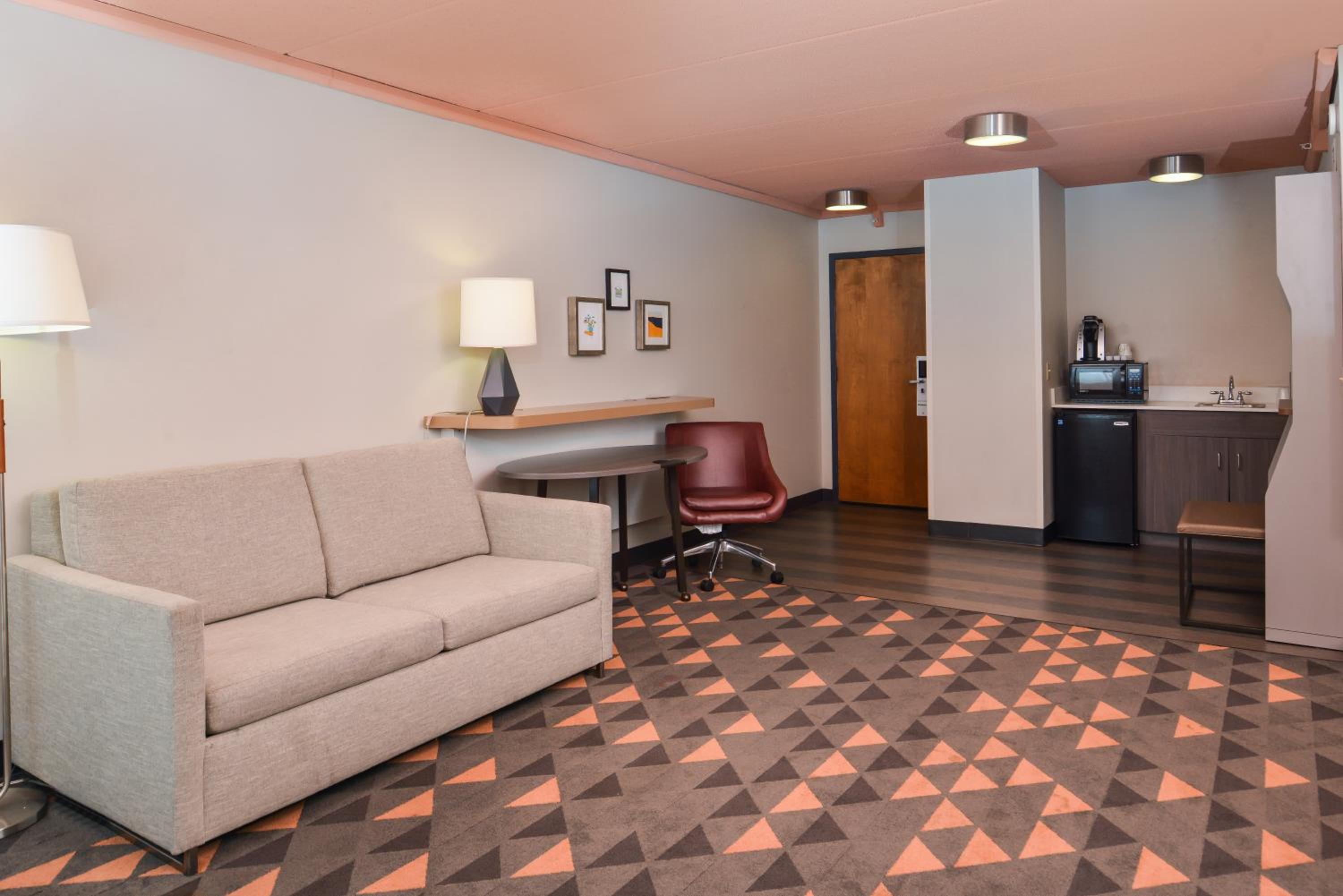 One-Bedroom King Suite - Photo 1