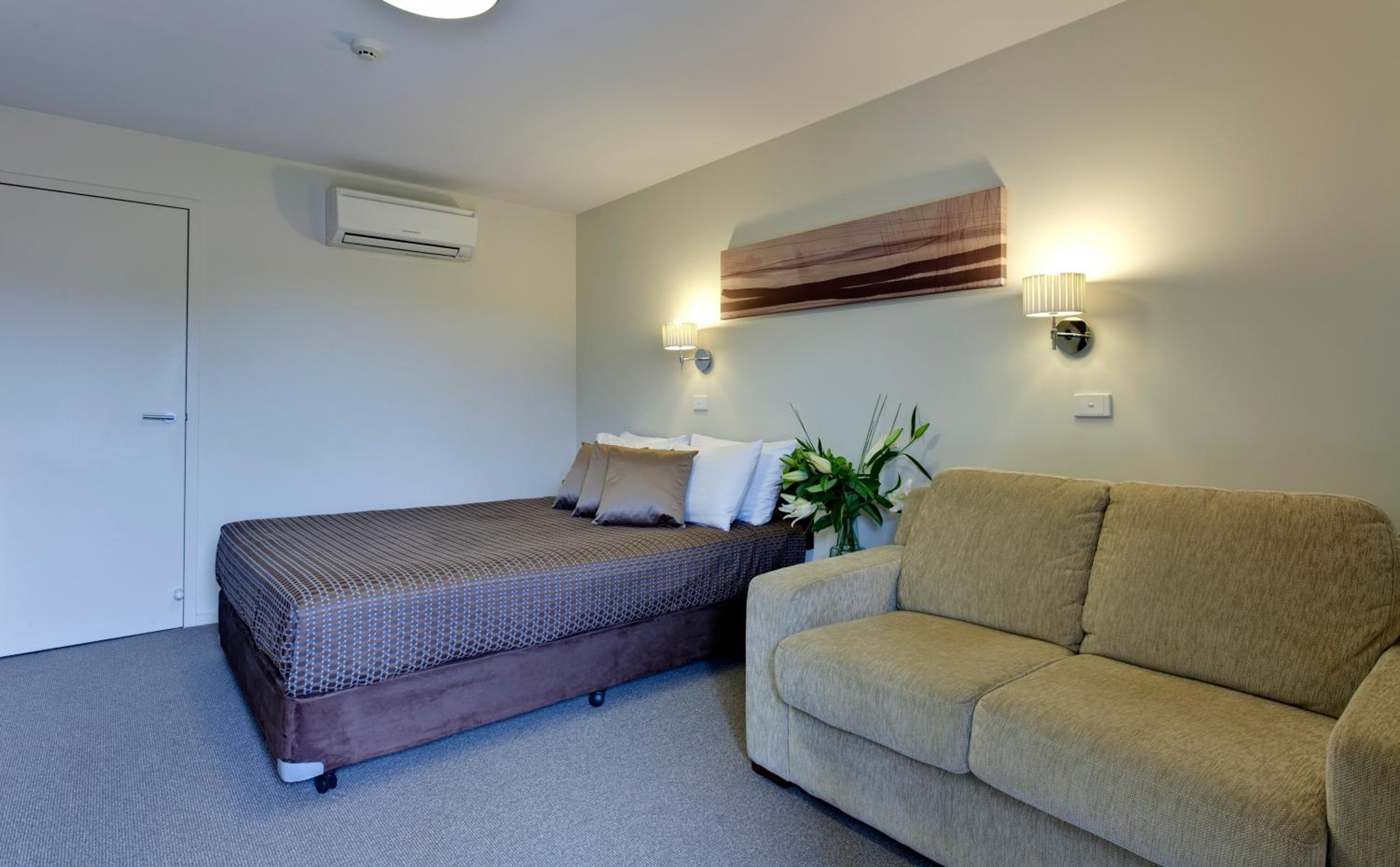 Standard Queen Room - Photo 2