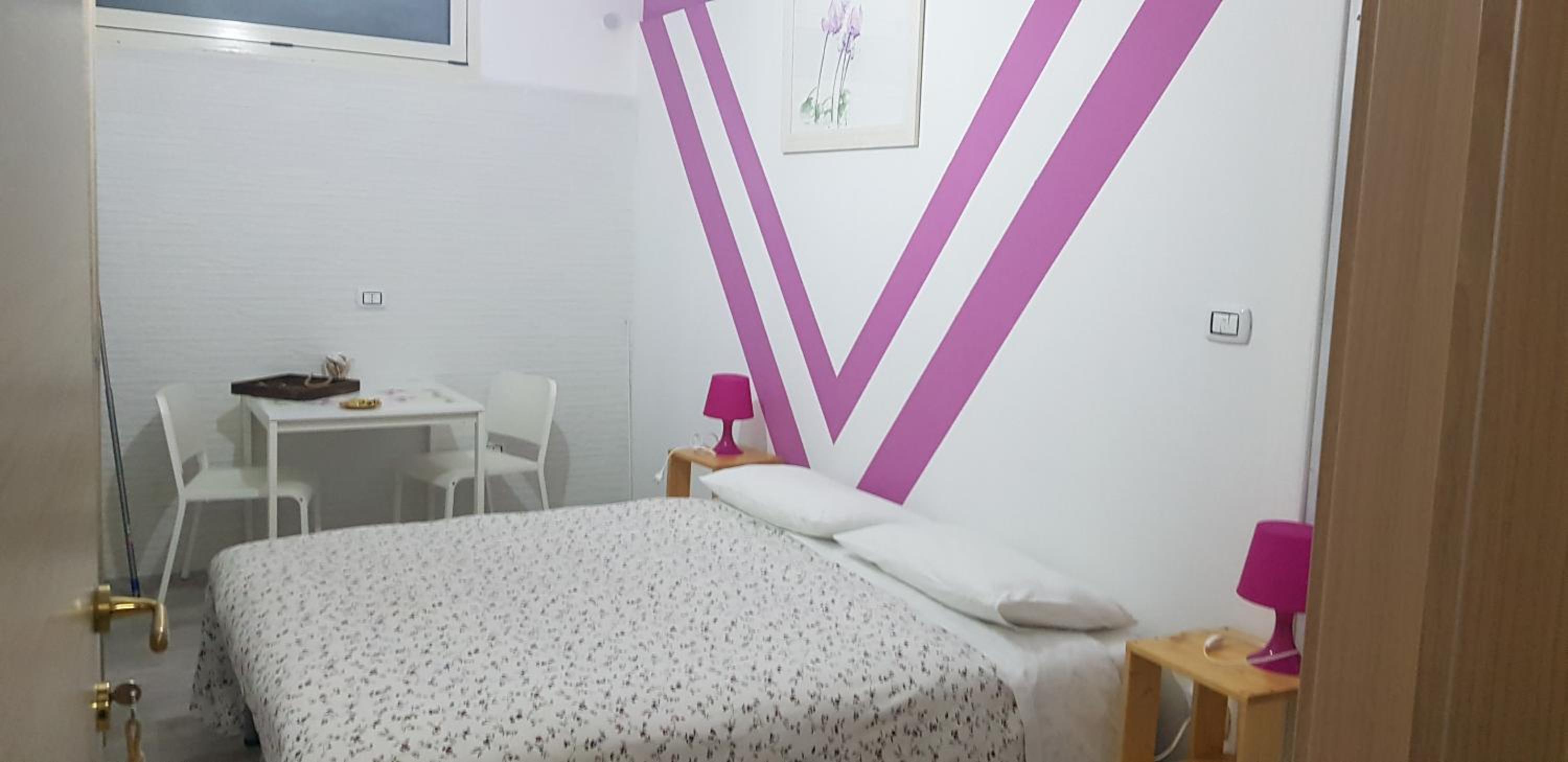 Double or Twin Room with Private Bathroom - Basement photo 3