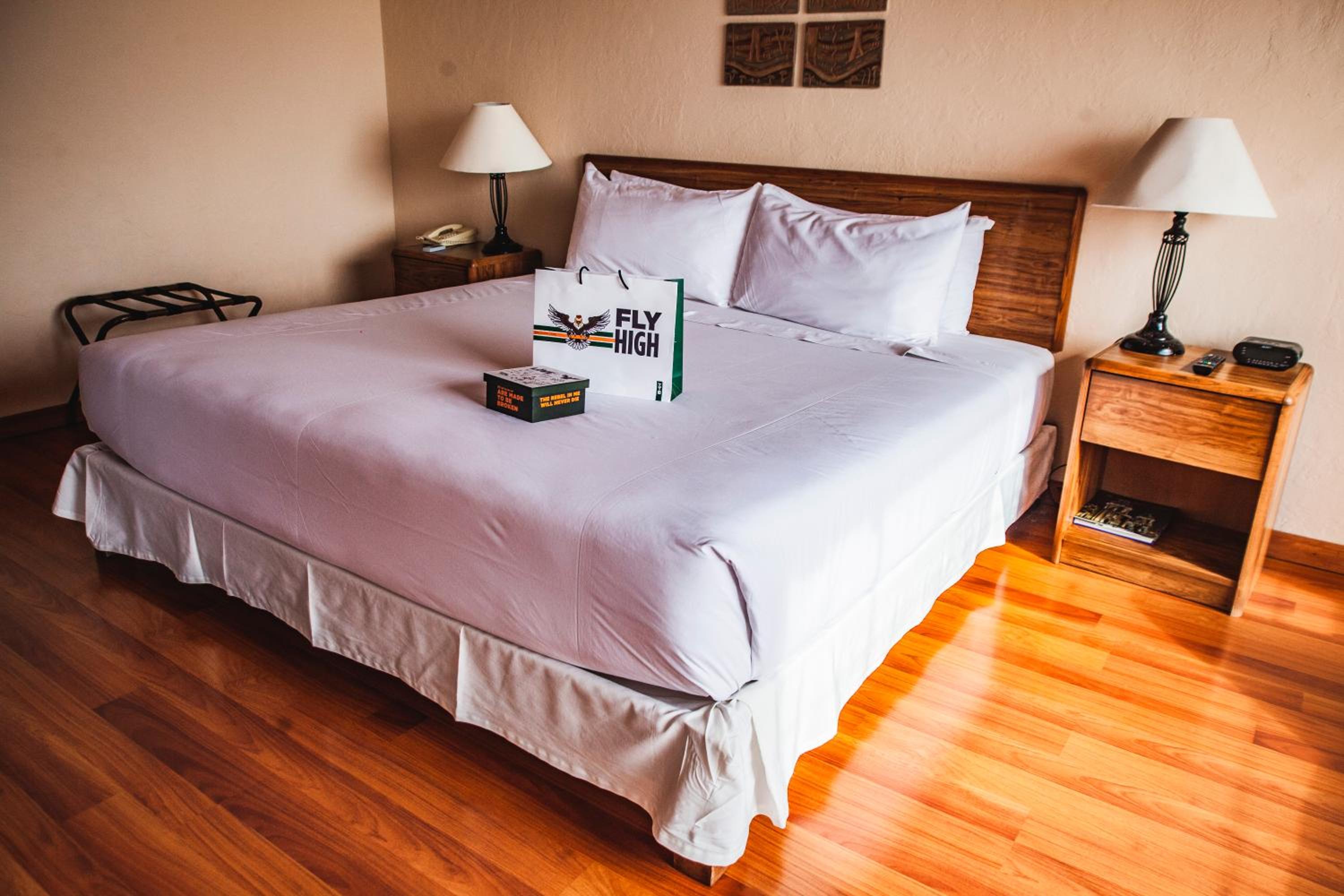 Superior King Room - Photo 3