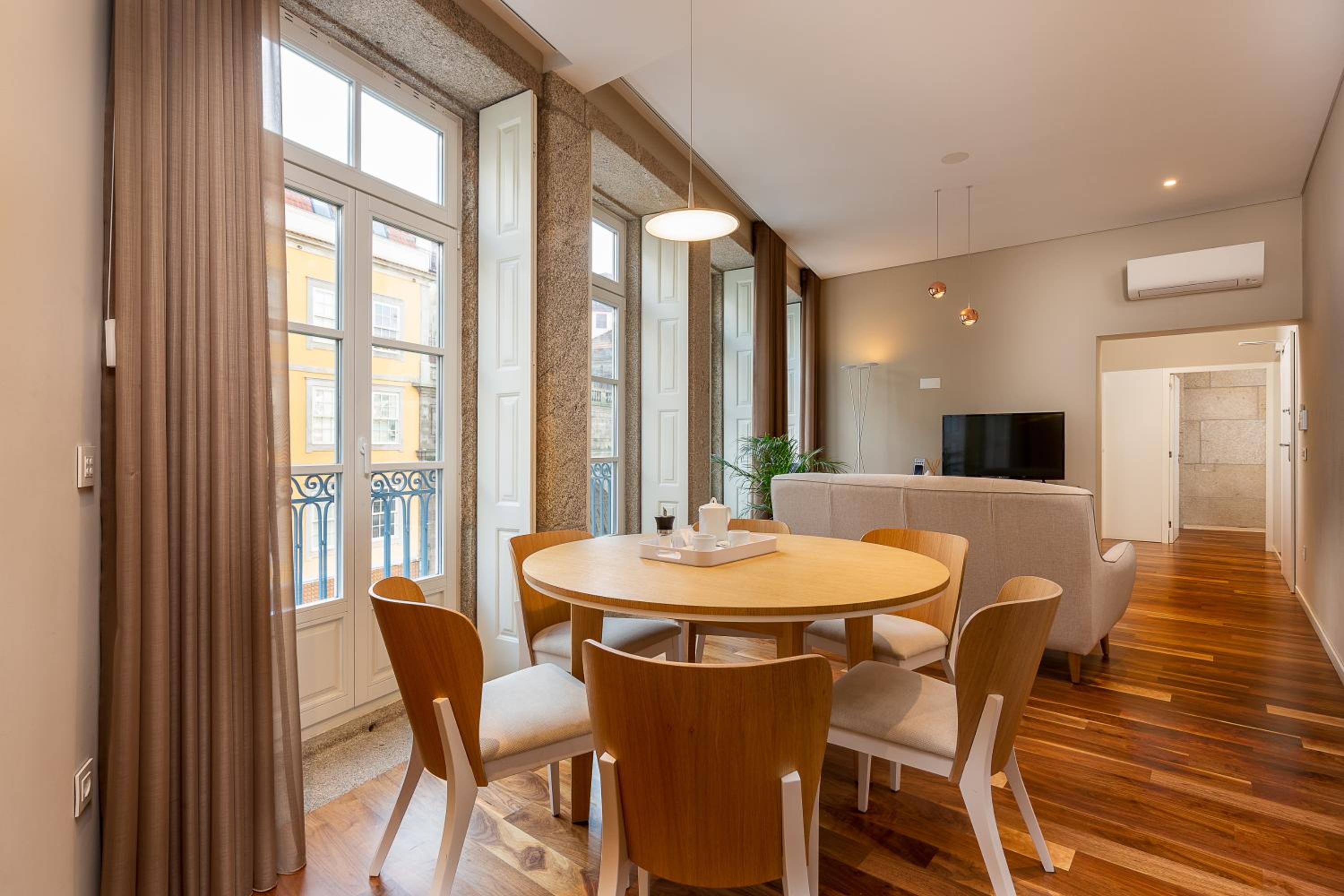 Two-Bedroom Apartment with Balcony - Photo 14