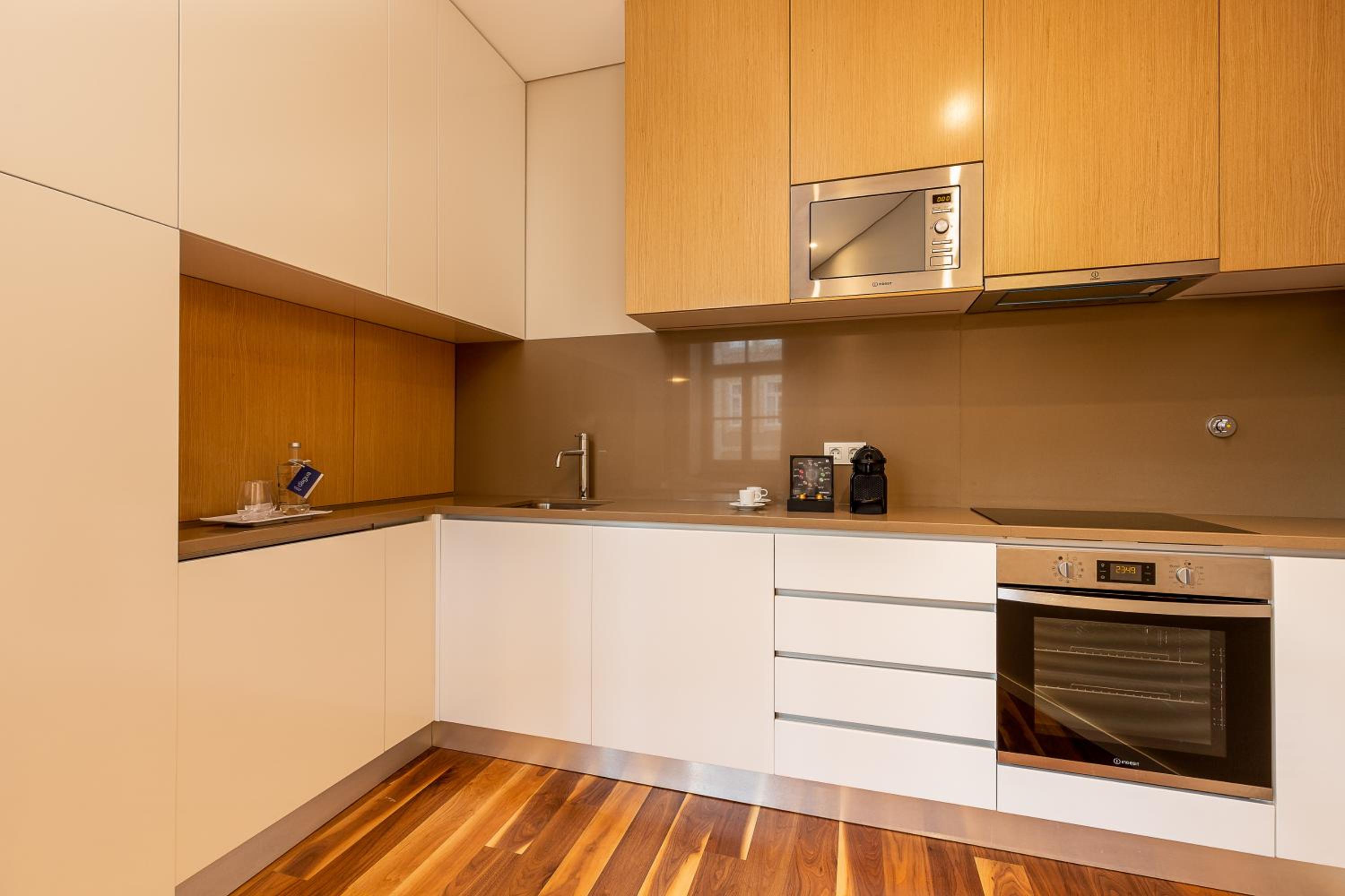 Two-Bedroom Apartment - Photo 6