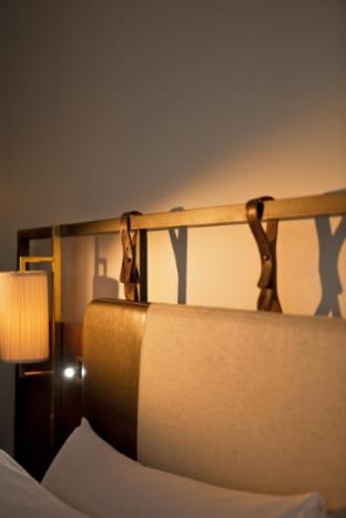 Studio Two Queen Beds thumbnail 5