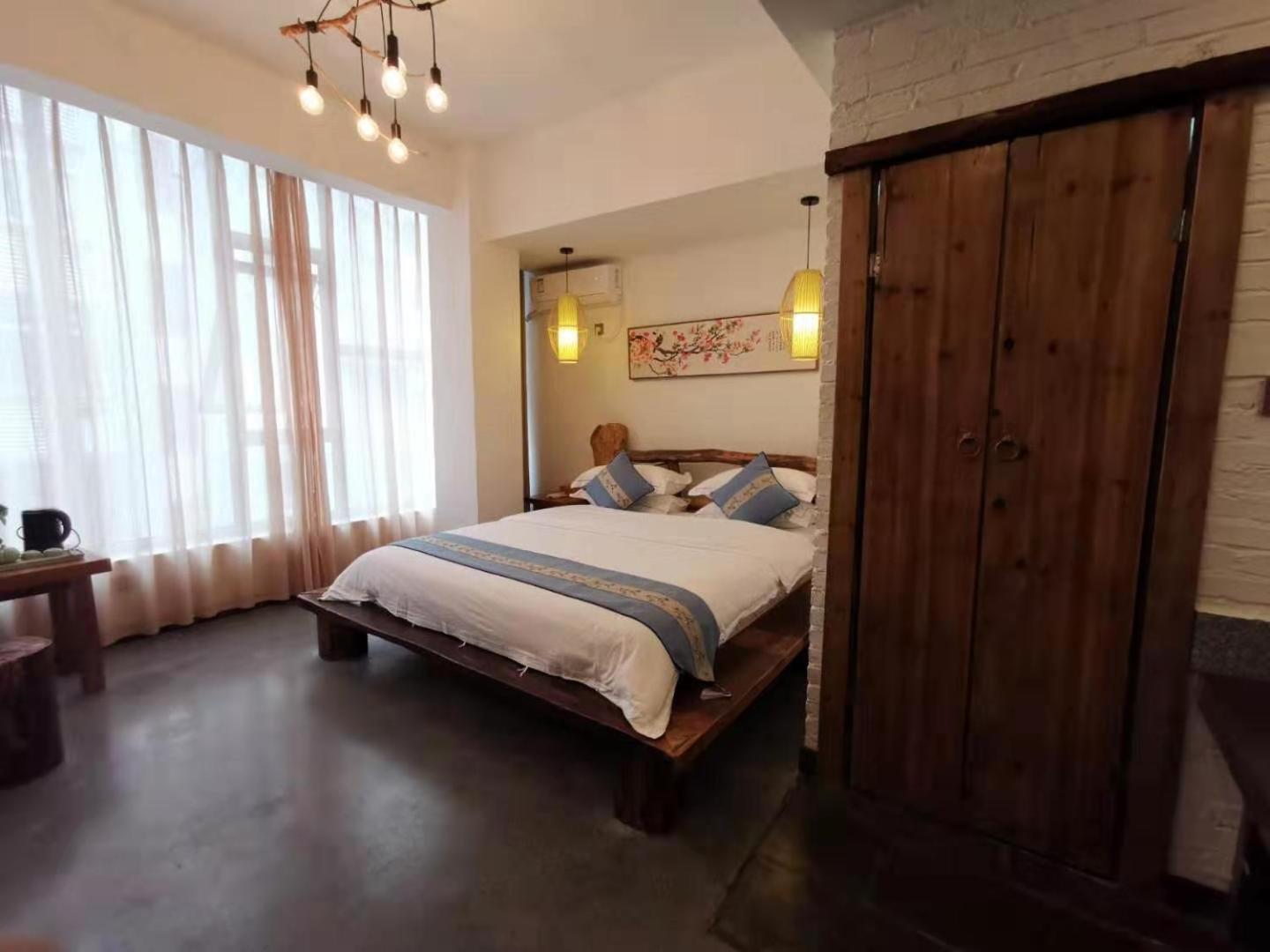 Standard Queen Room photo 1