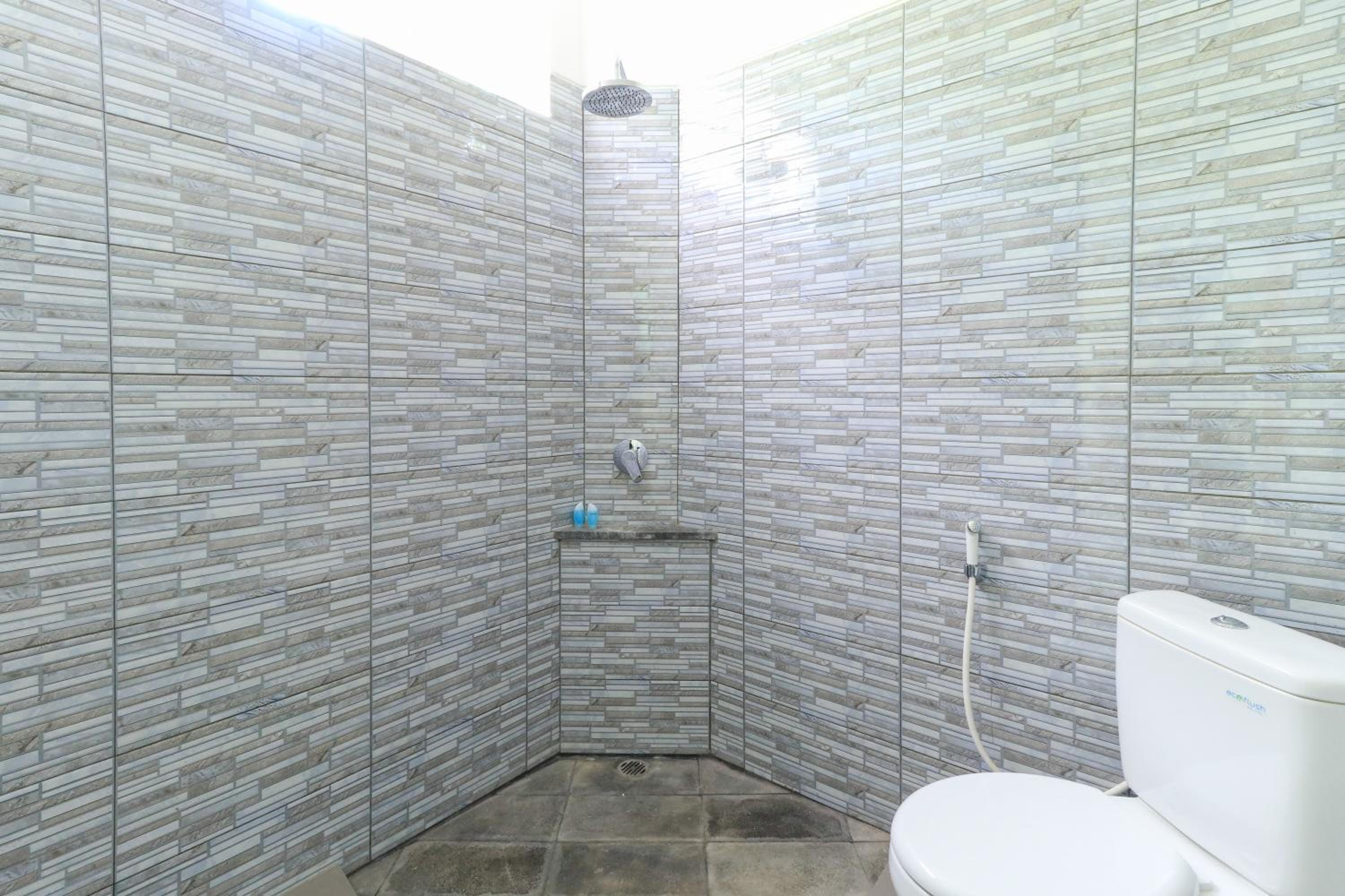 Two-Bedroom Bungalow - Photo 29