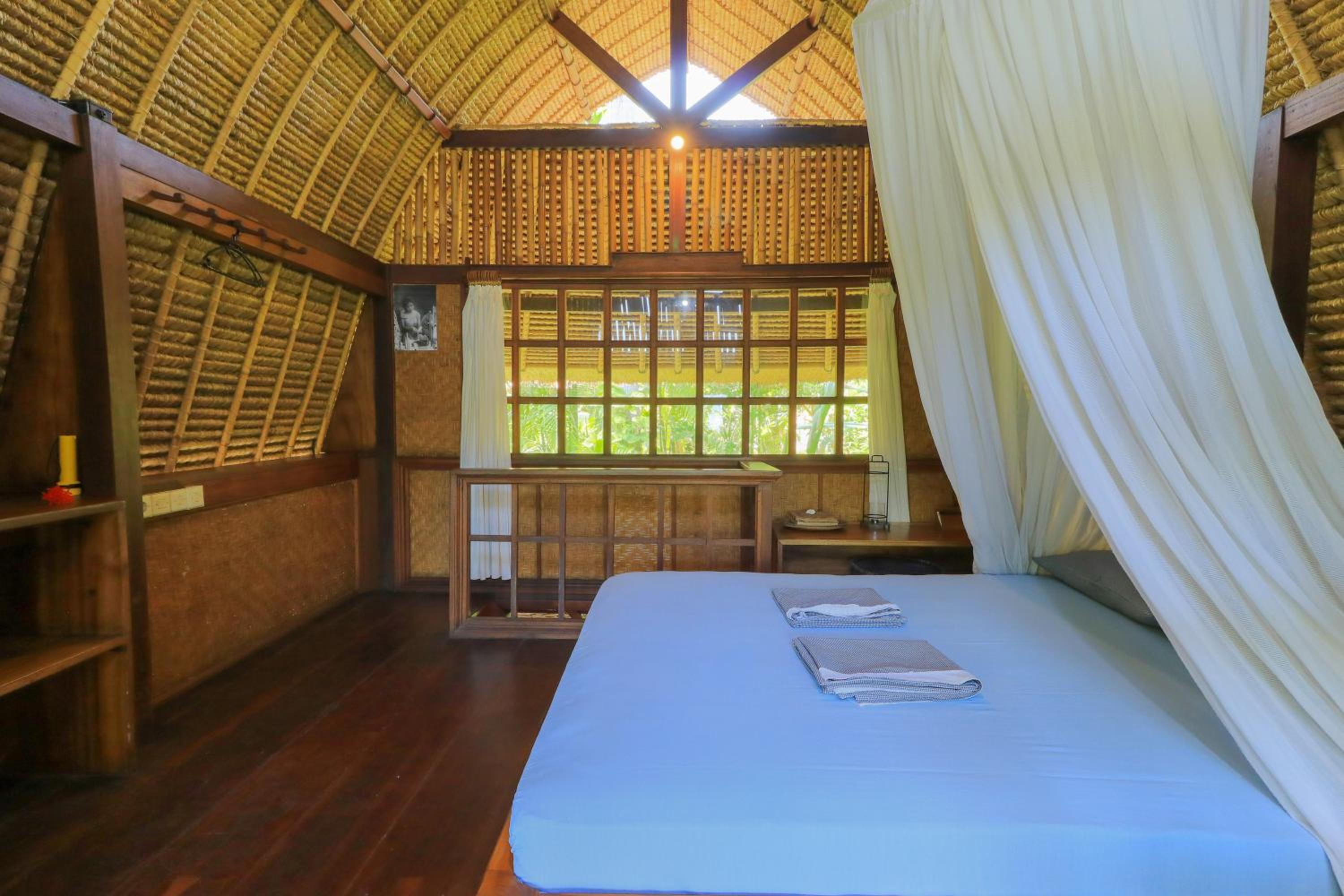 One-Bedroom Bungalow with Sea View - Photo 22