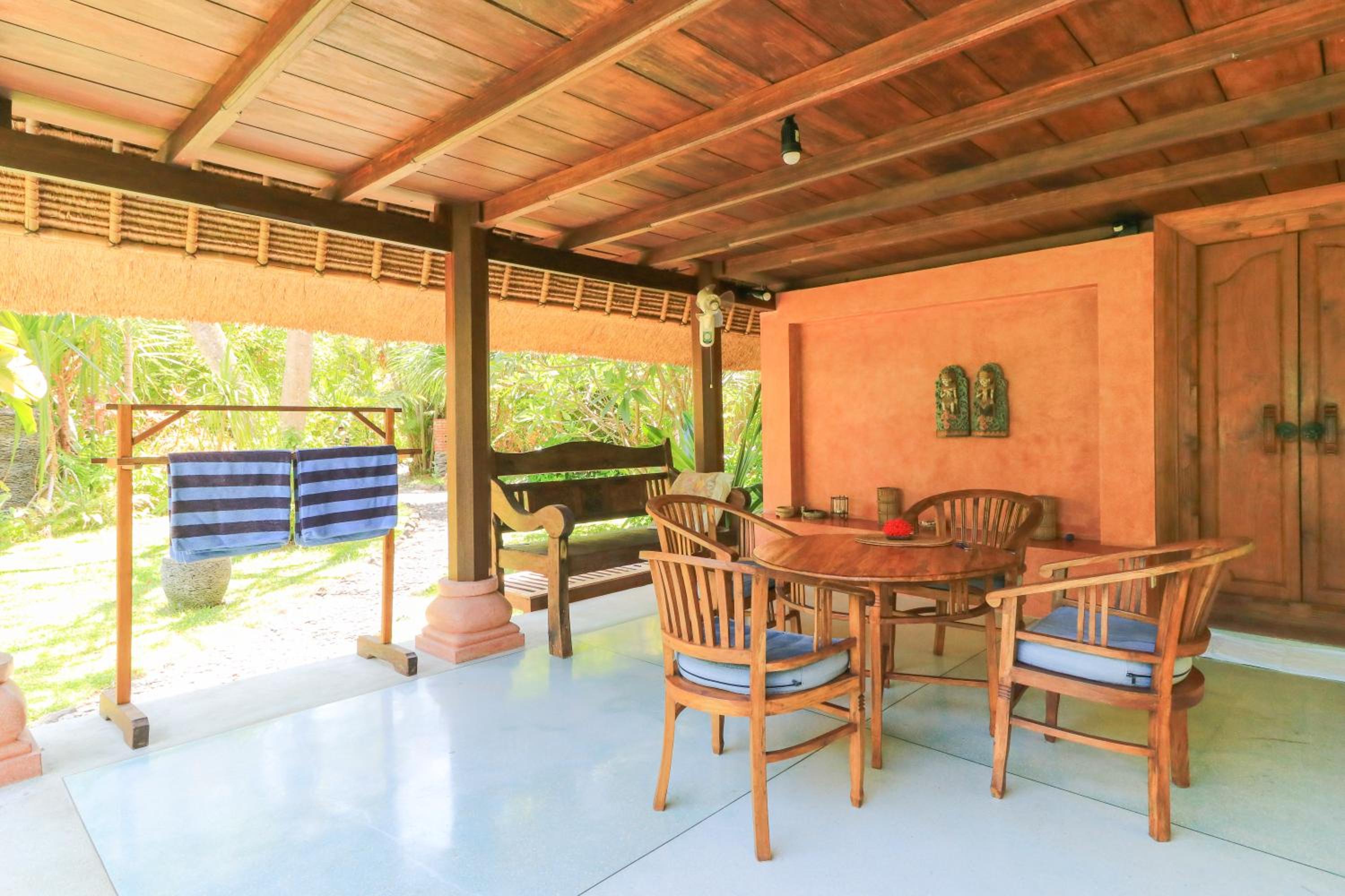 One-Bedroom Bungalow with Sea View - Photo 9