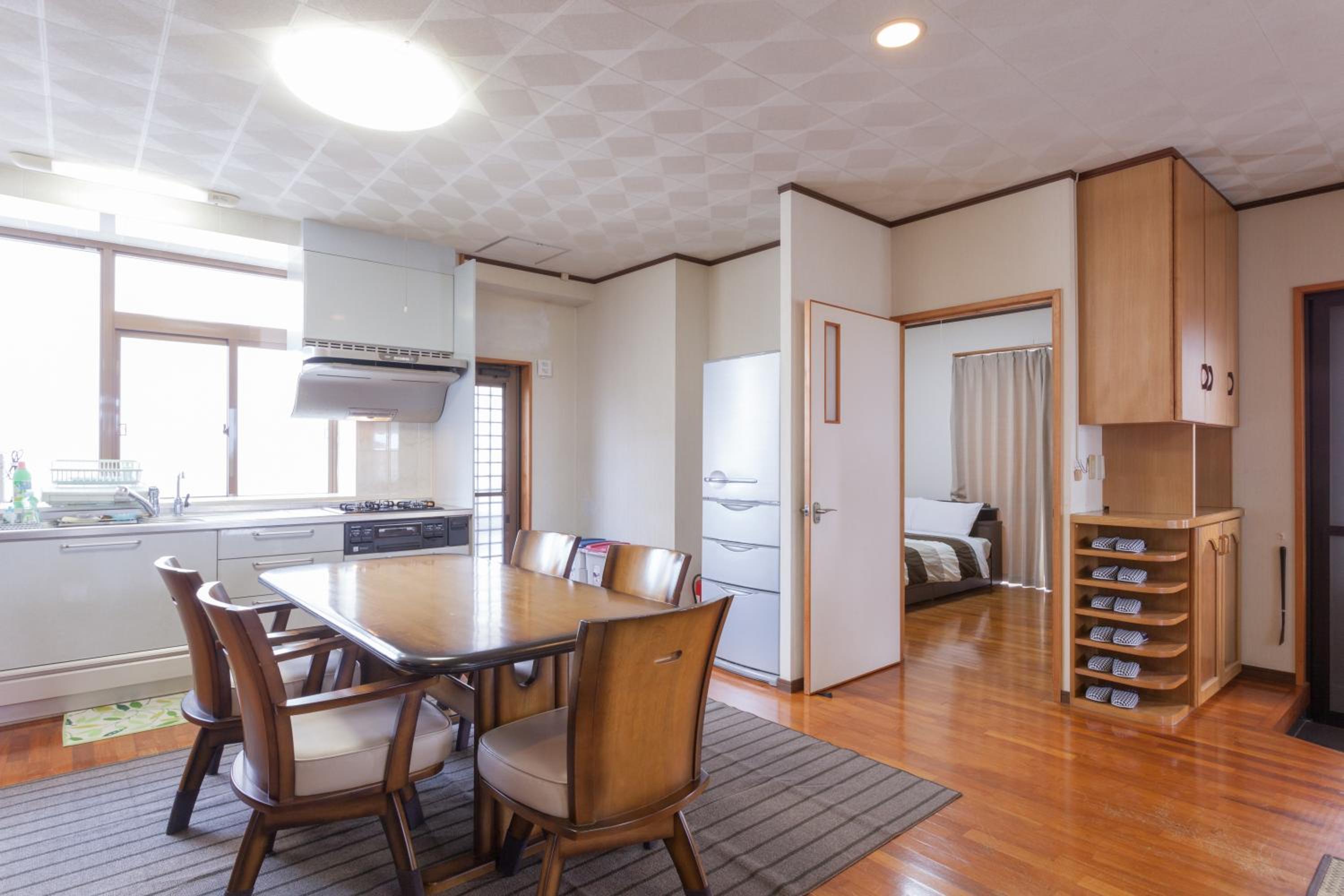 Apartment photo 2
