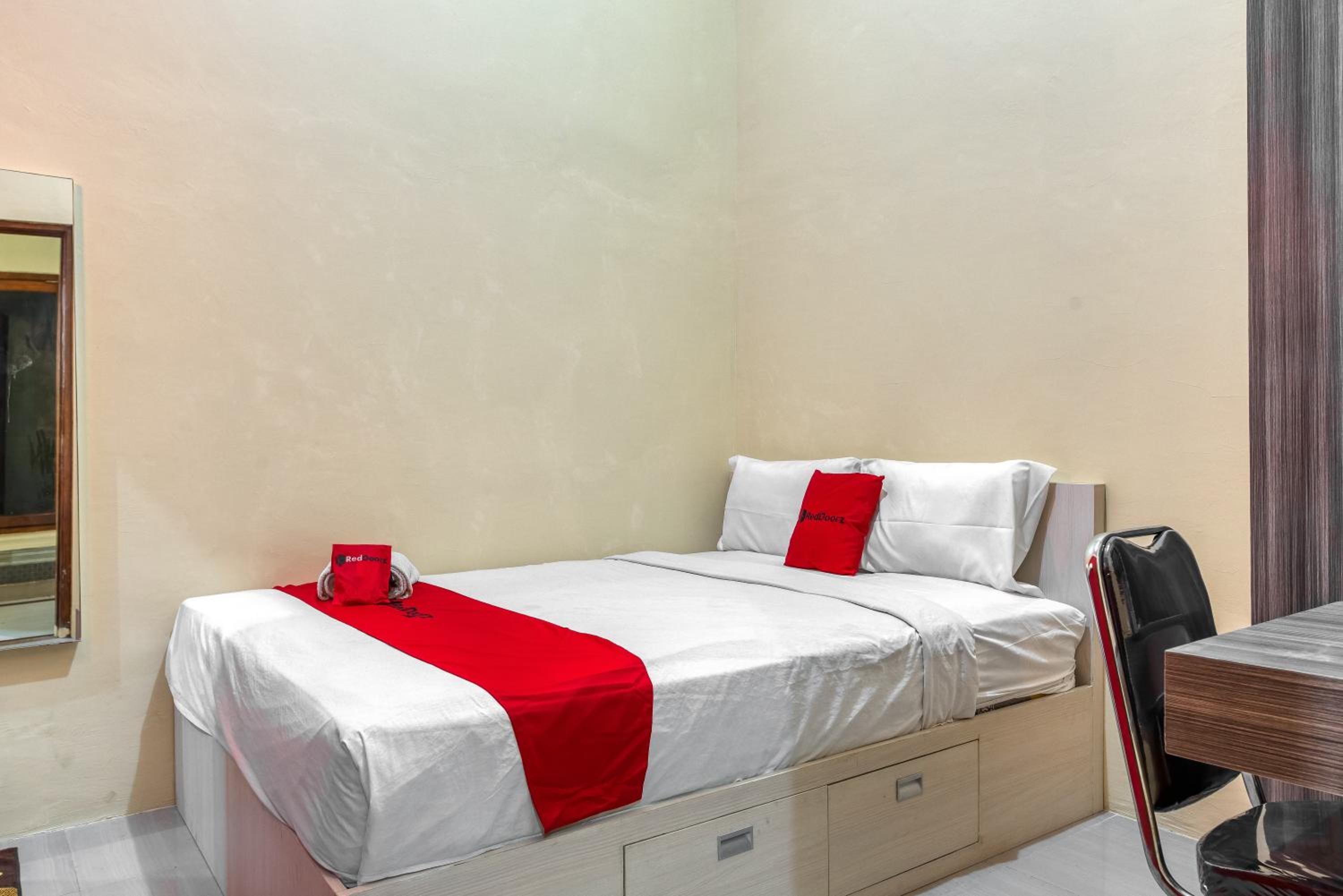 Double Room - Photo 5
