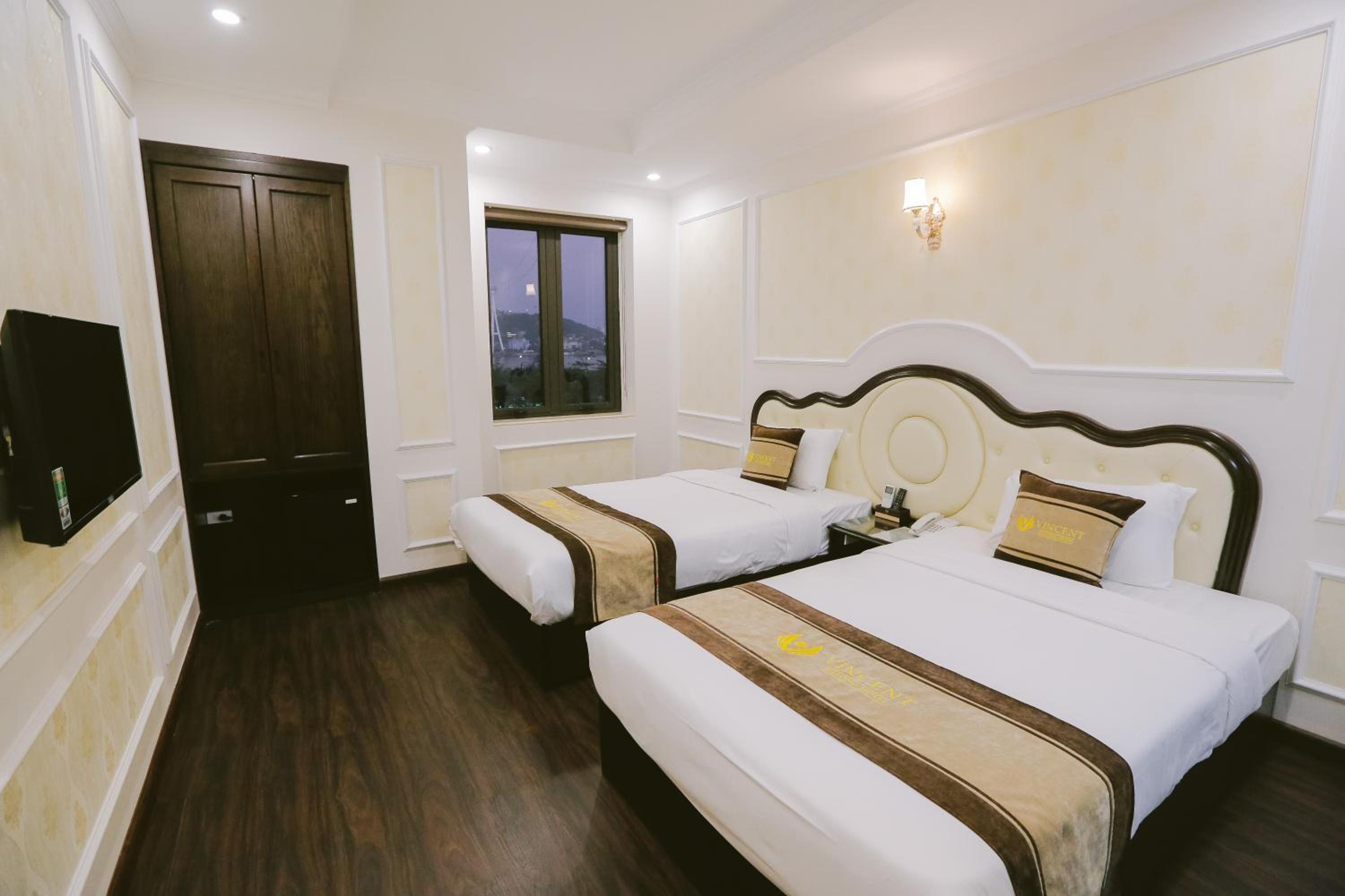 Twin Room - Photo 55