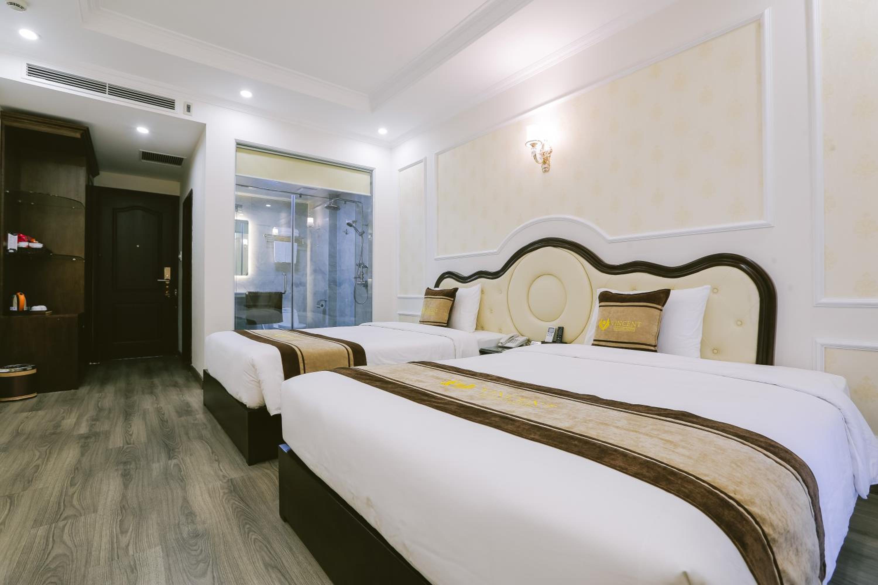 Twin Room - Photo 9