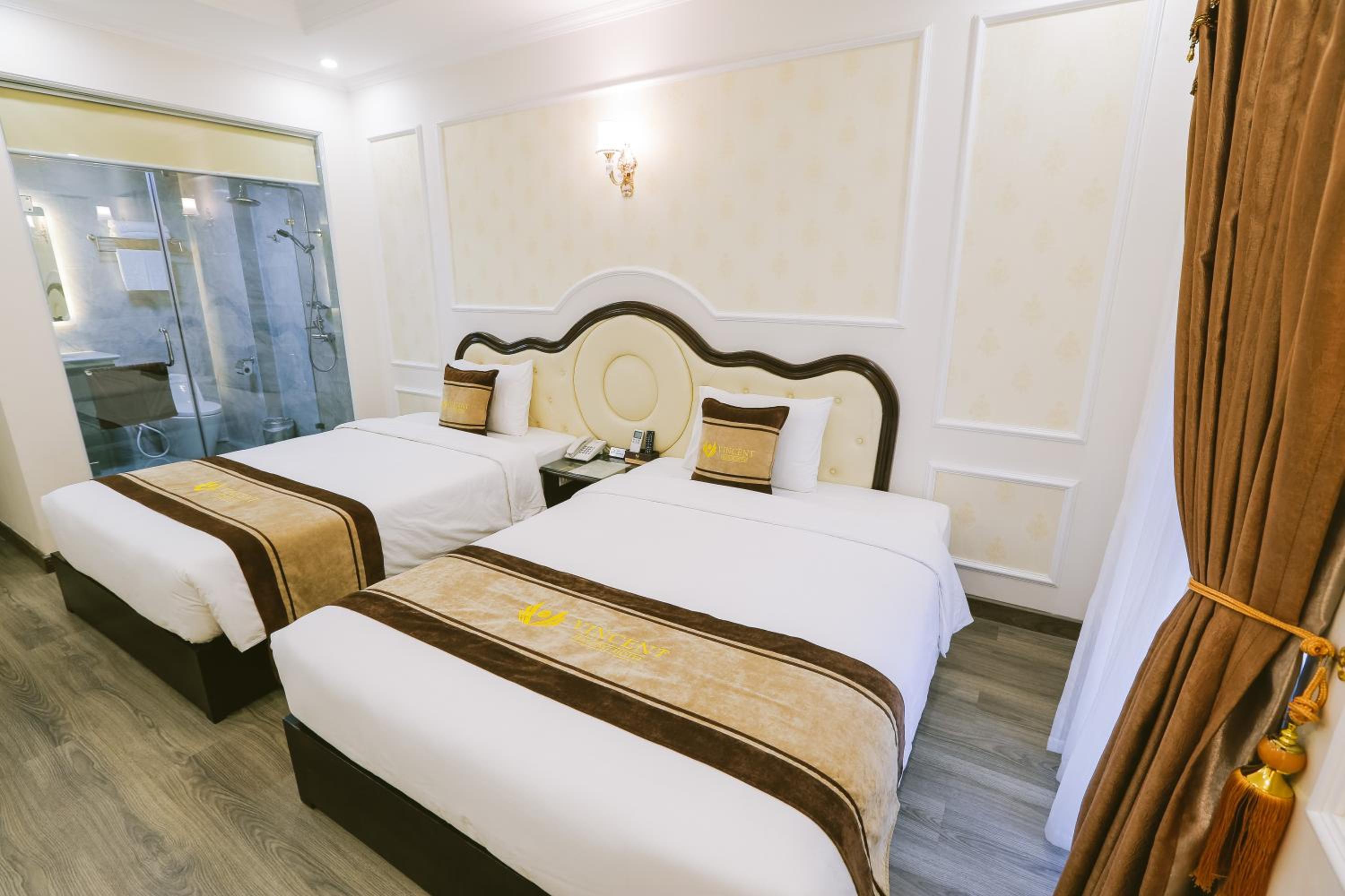 Twin Room - Photo 8