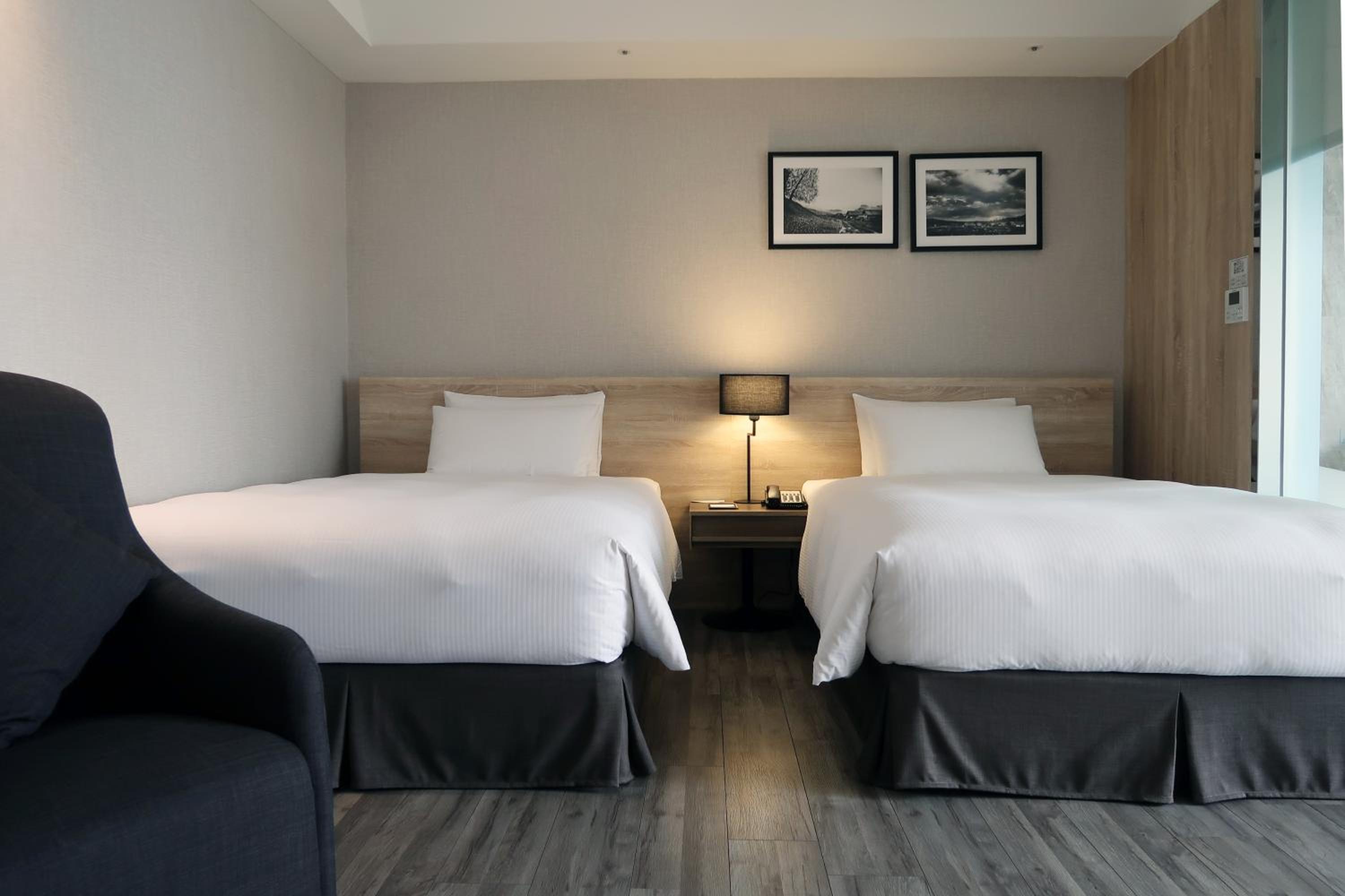Deluxe Twin Room photo 2