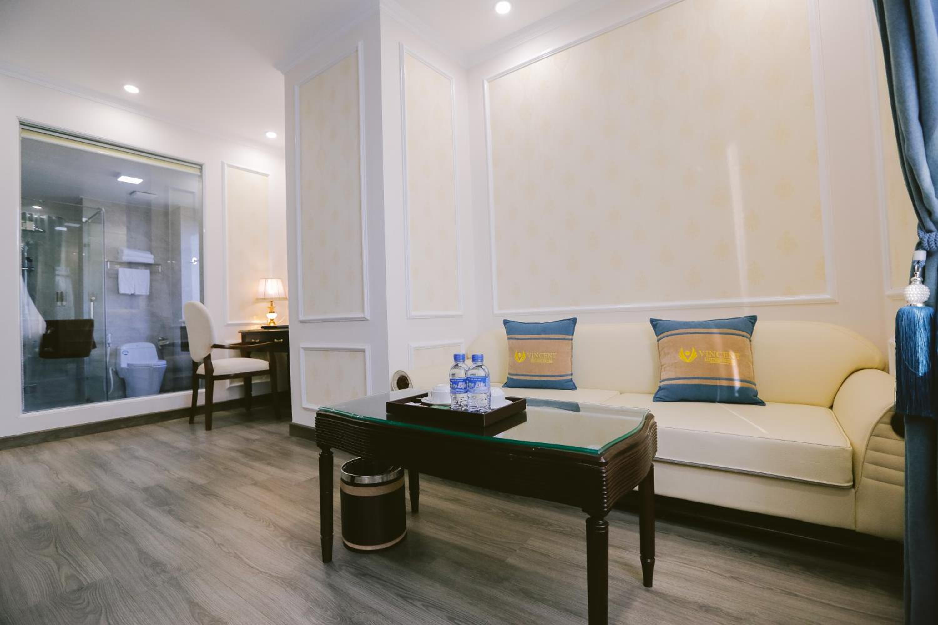 Family Room - Photo 49