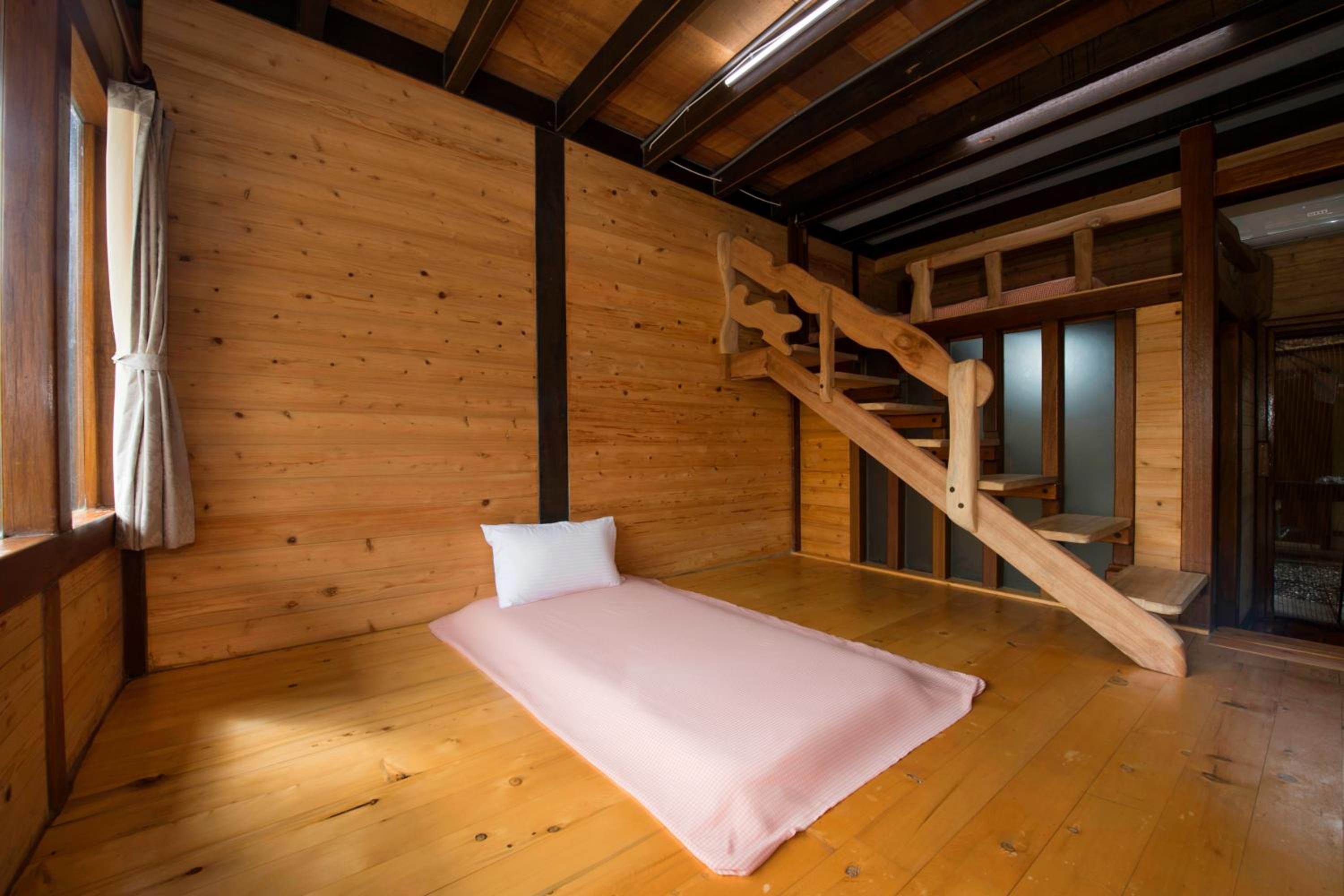 Chalet with Private Bathroom photo 2