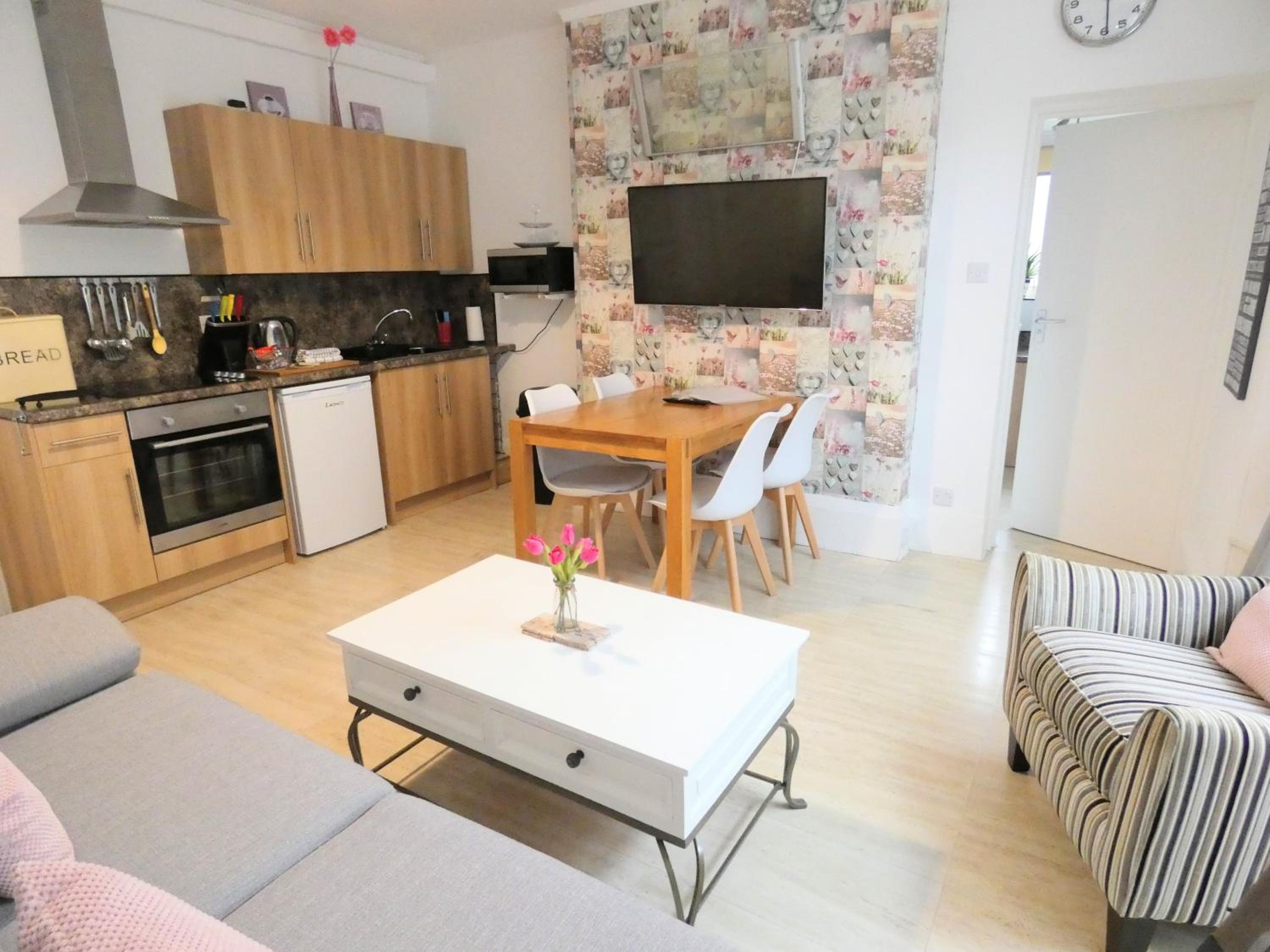 Apartment - Ground Floor - Photo 4