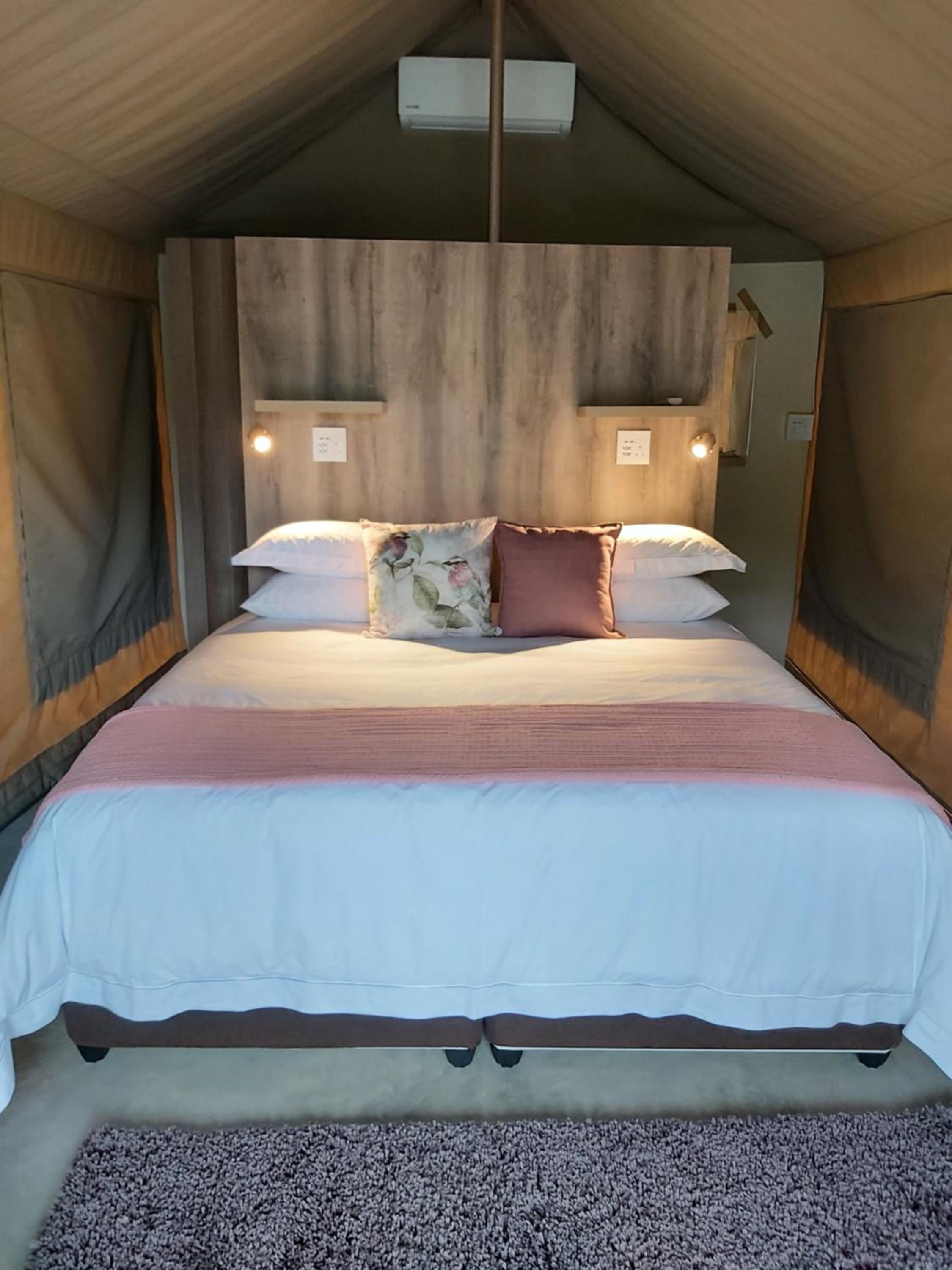 Tent - Photo 1
