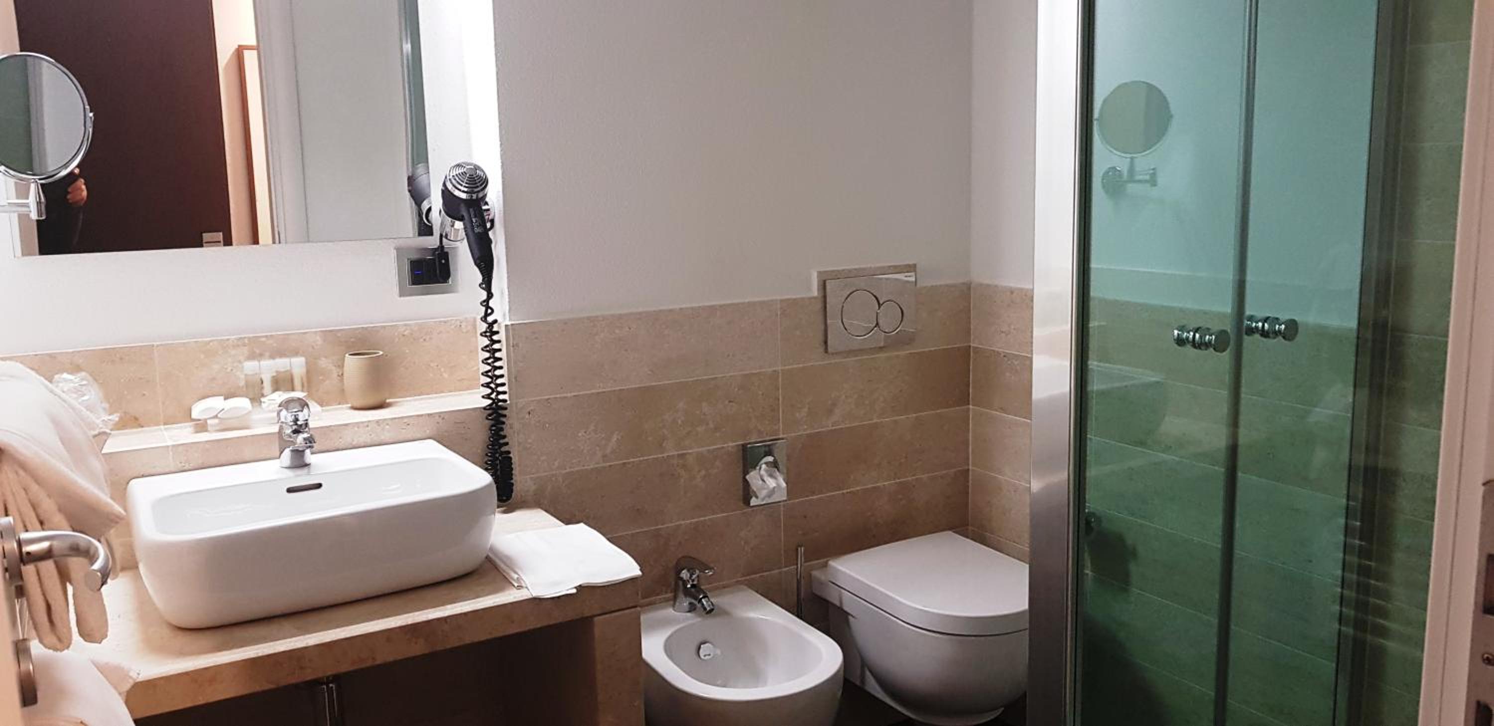 Deluxe Double Room - Photo 4
