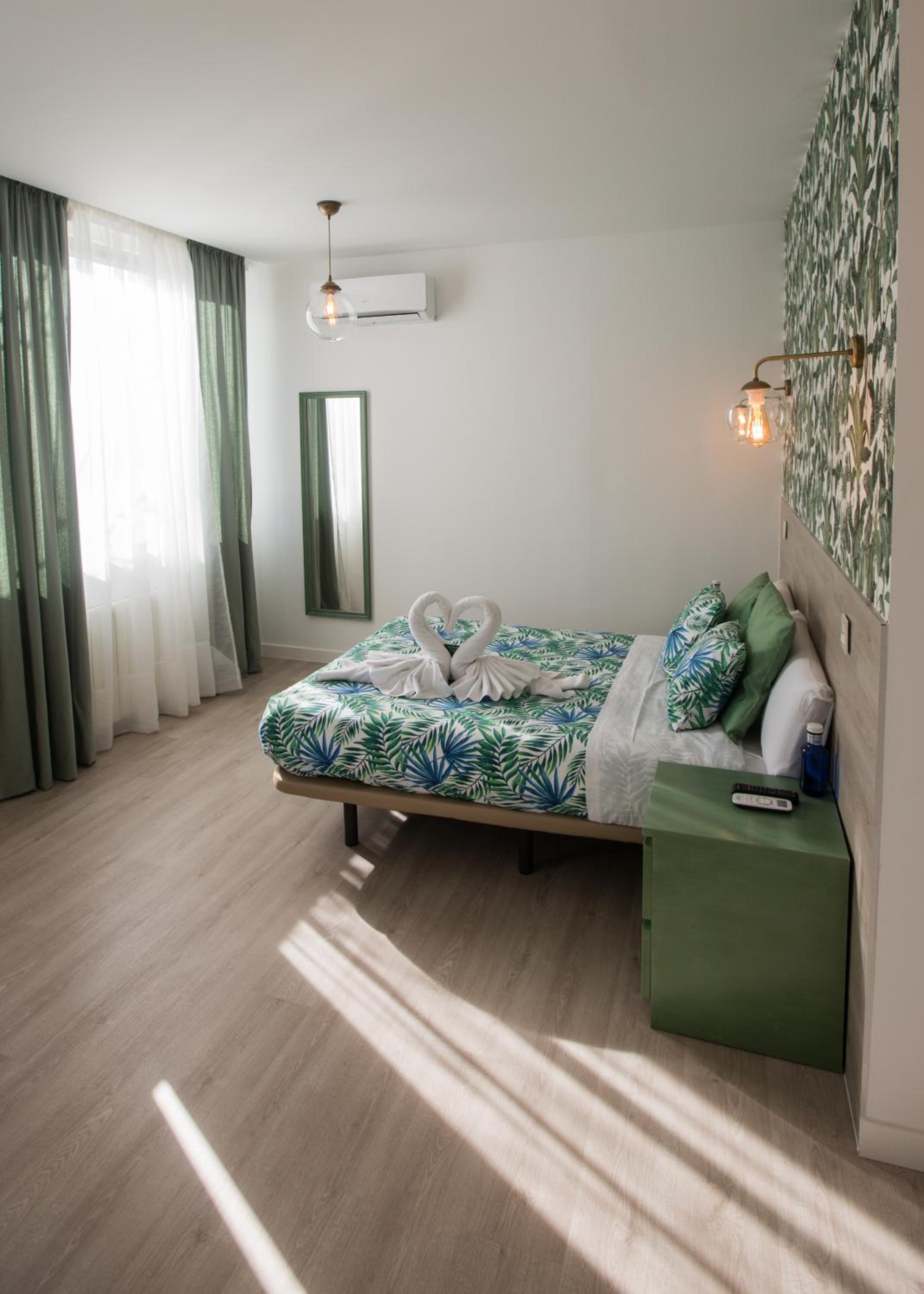 Double Room - Photo 15
