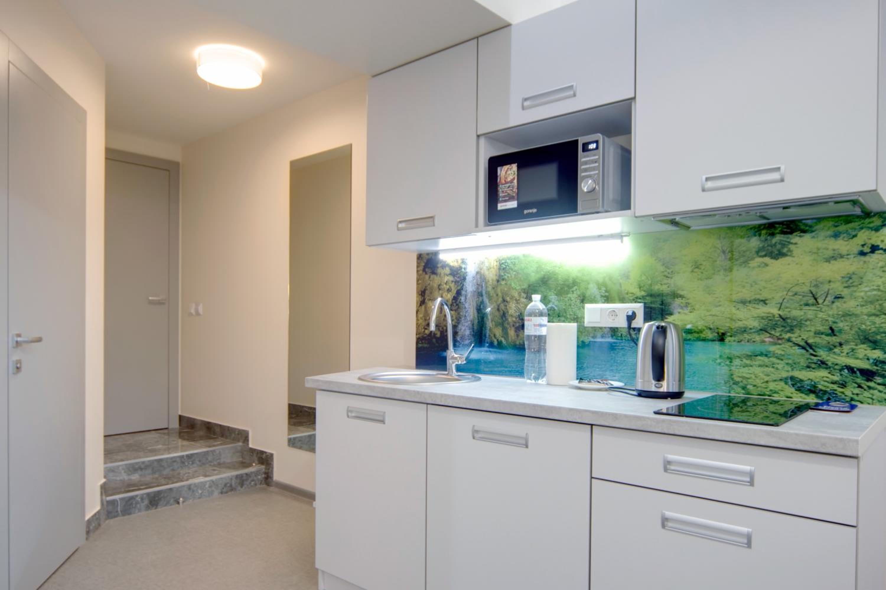 Studio Apartment with Jacuzzi photo 2