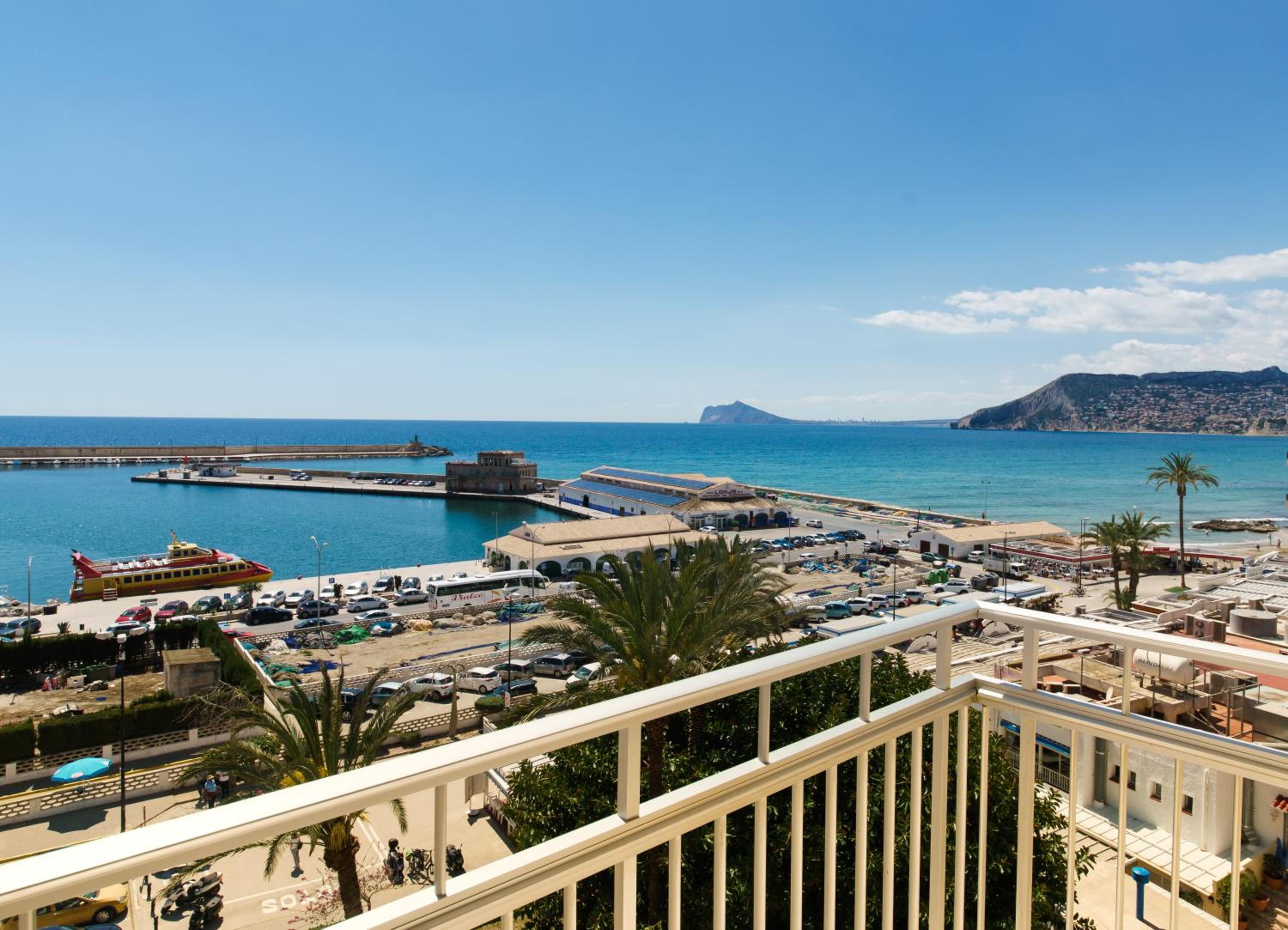Superior Double or Twin Room with Front Sea View - Photo 13