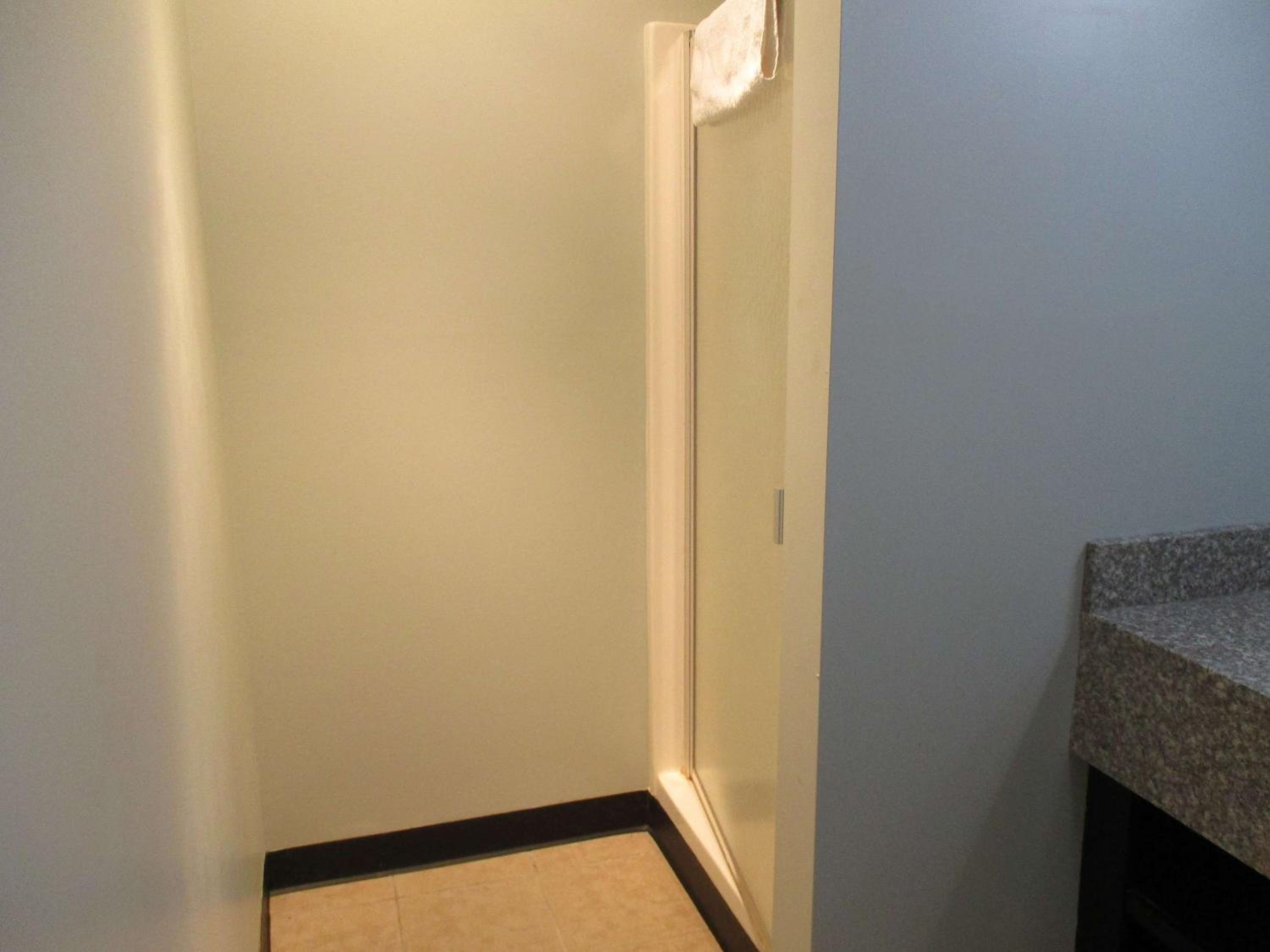 Deluxe Quadruple Room - Non-Smoking photo 3