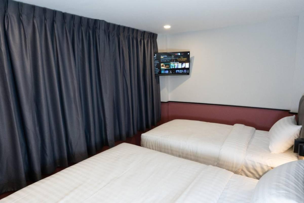 Deluxe Twin Room photo 2