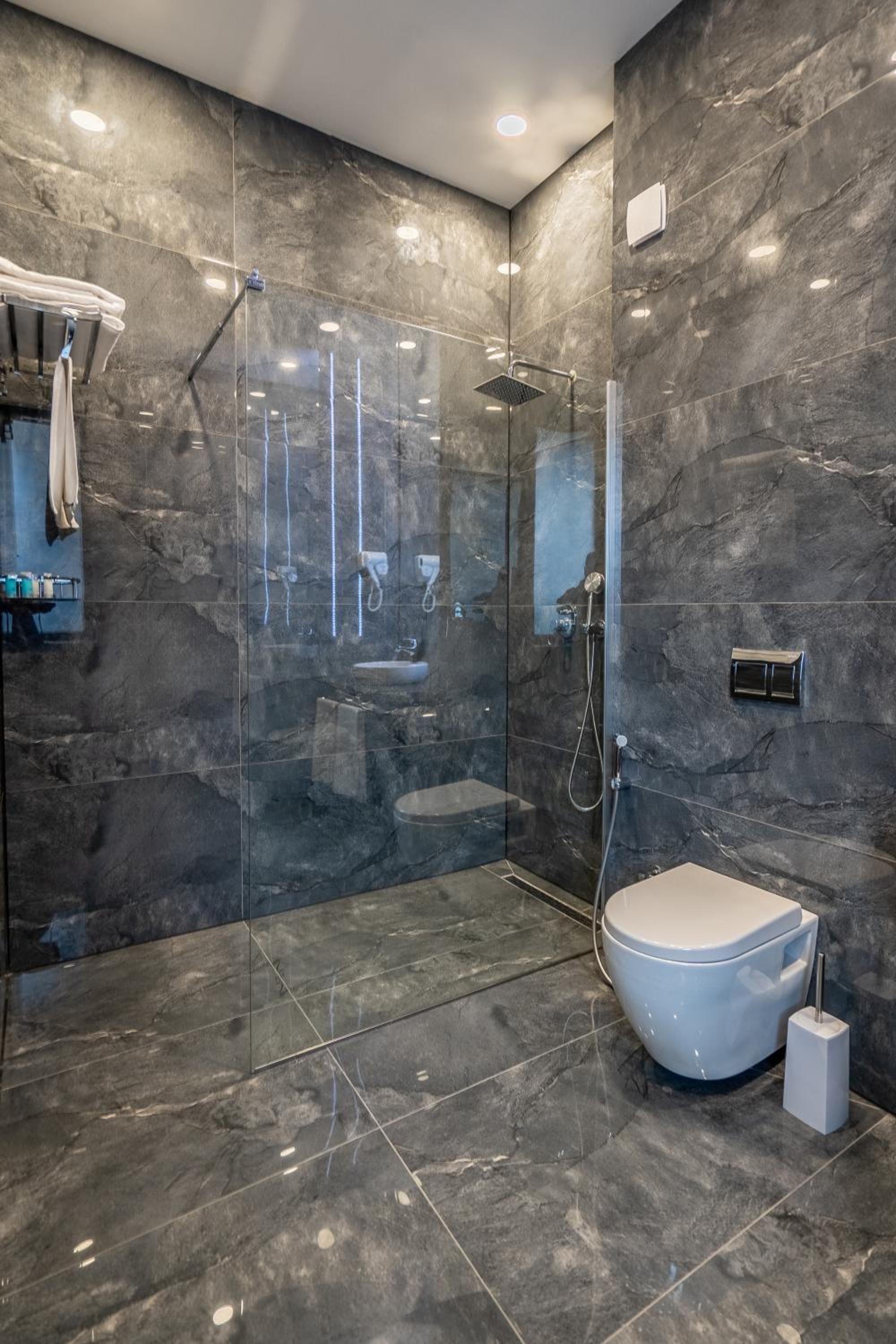 Deluxe Double or Twin Room - Photo 22
