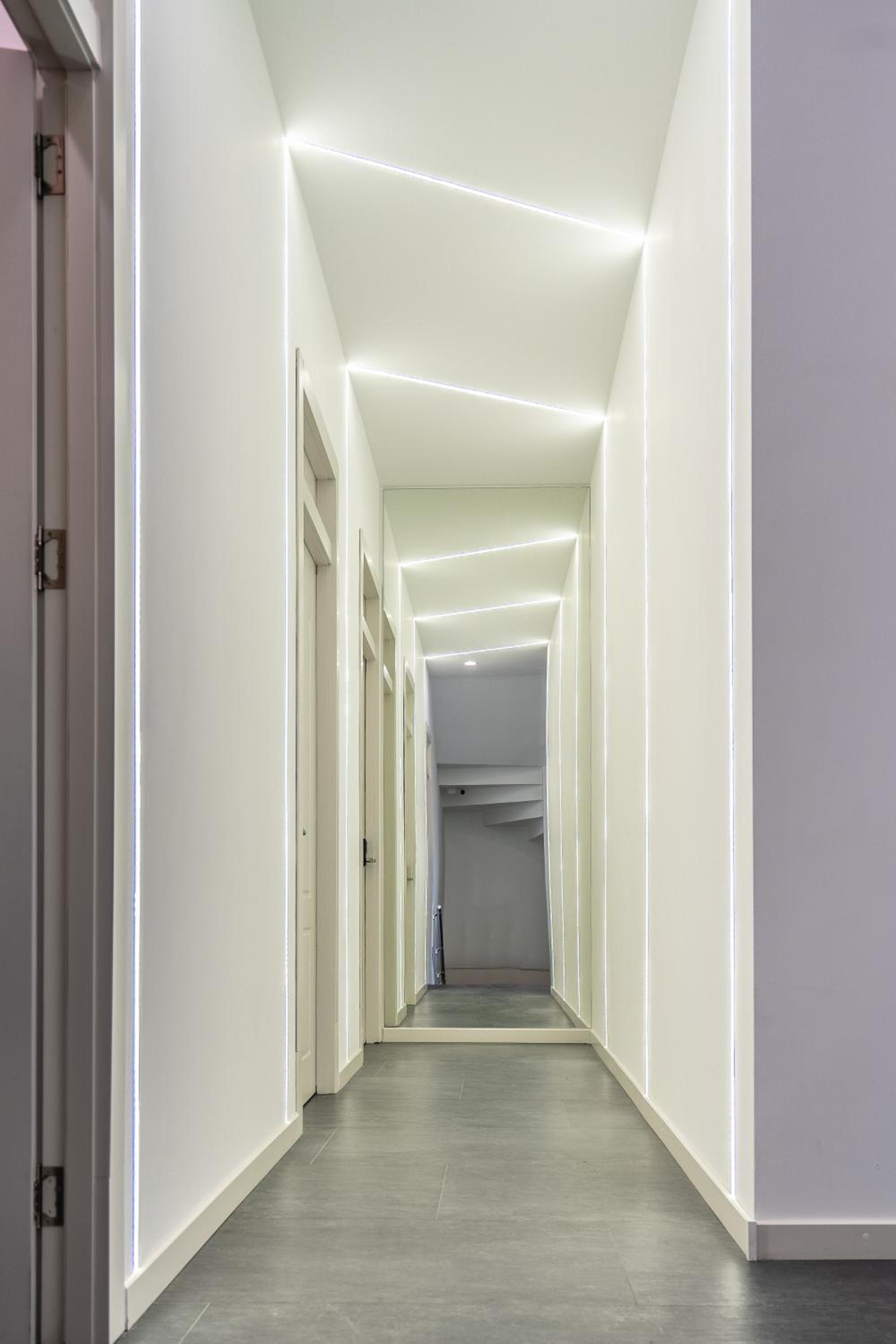 Deluxe Double or Twin Room - Photo 16
