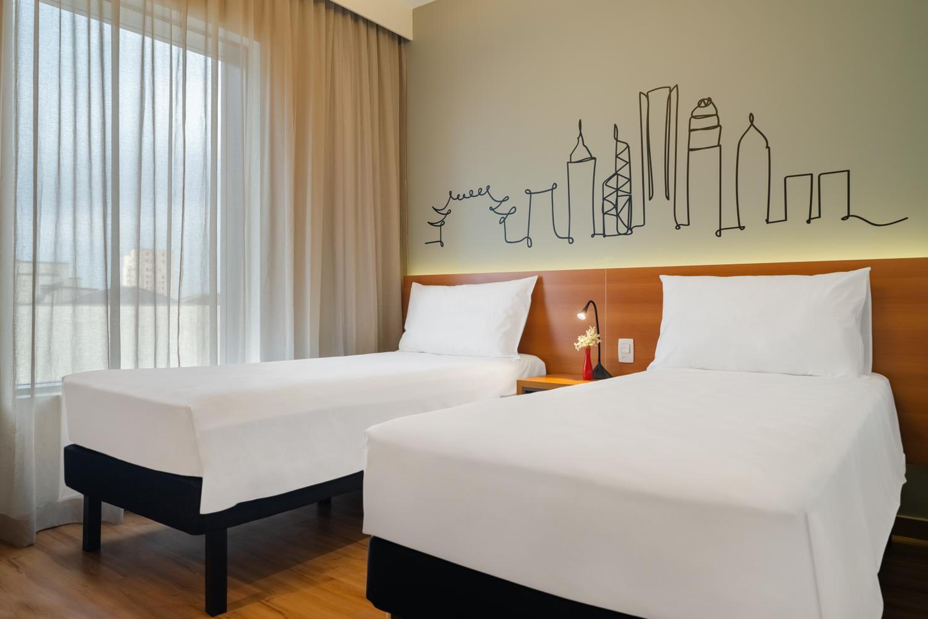 Standard Twin Room - Photo 3