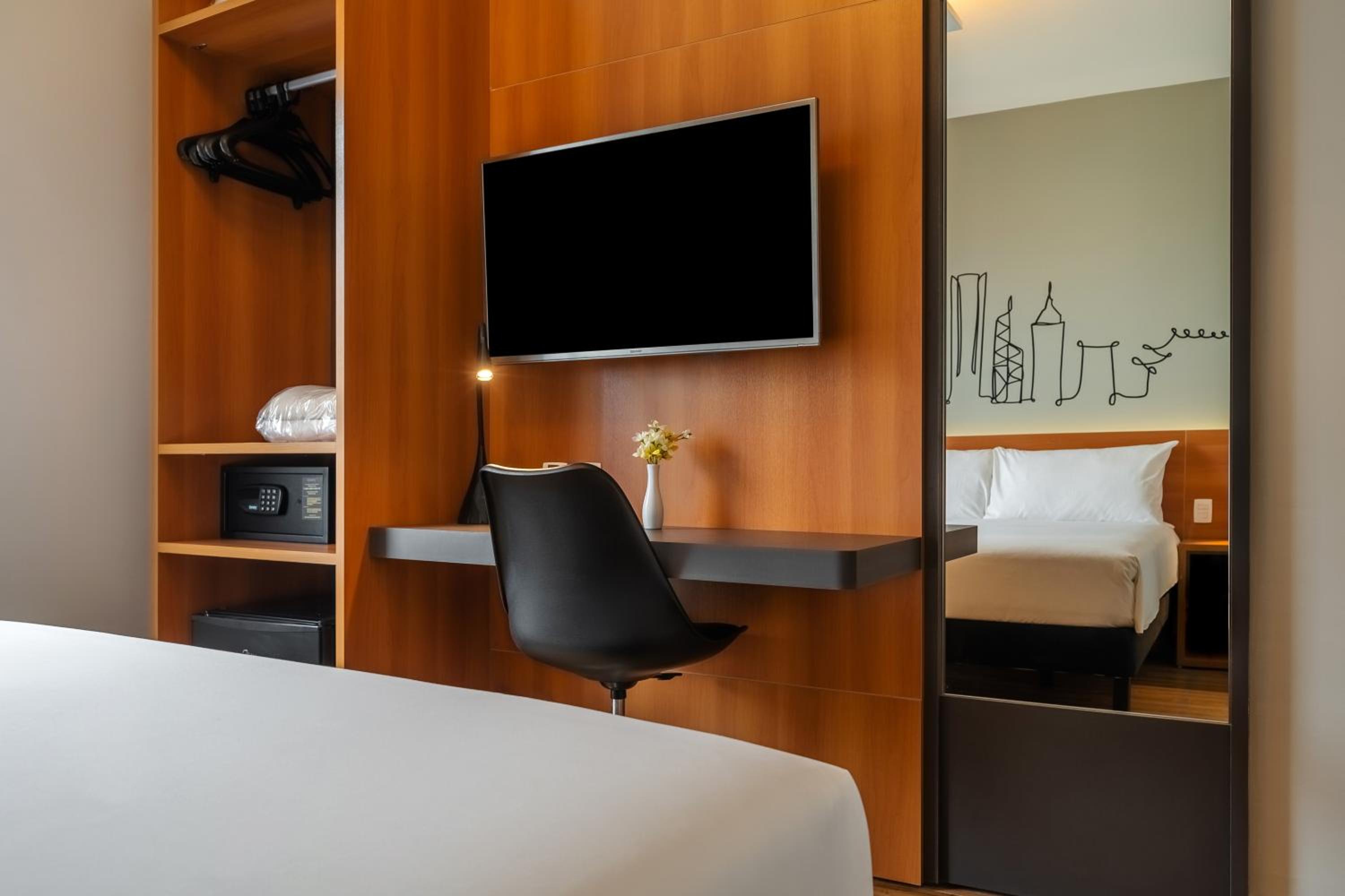 Standard Double Room - Photo 3