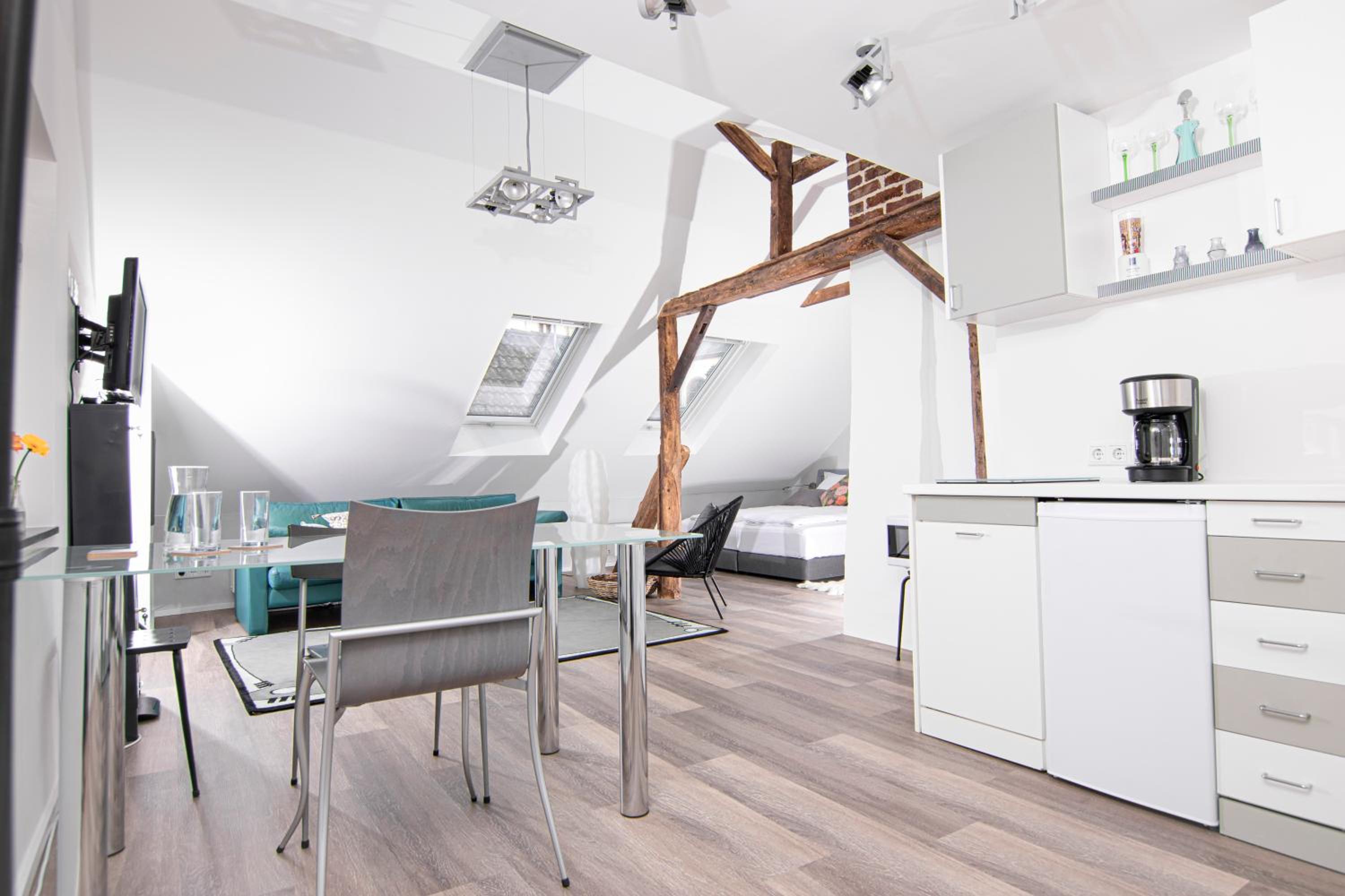 Studio with Balcony photo 1