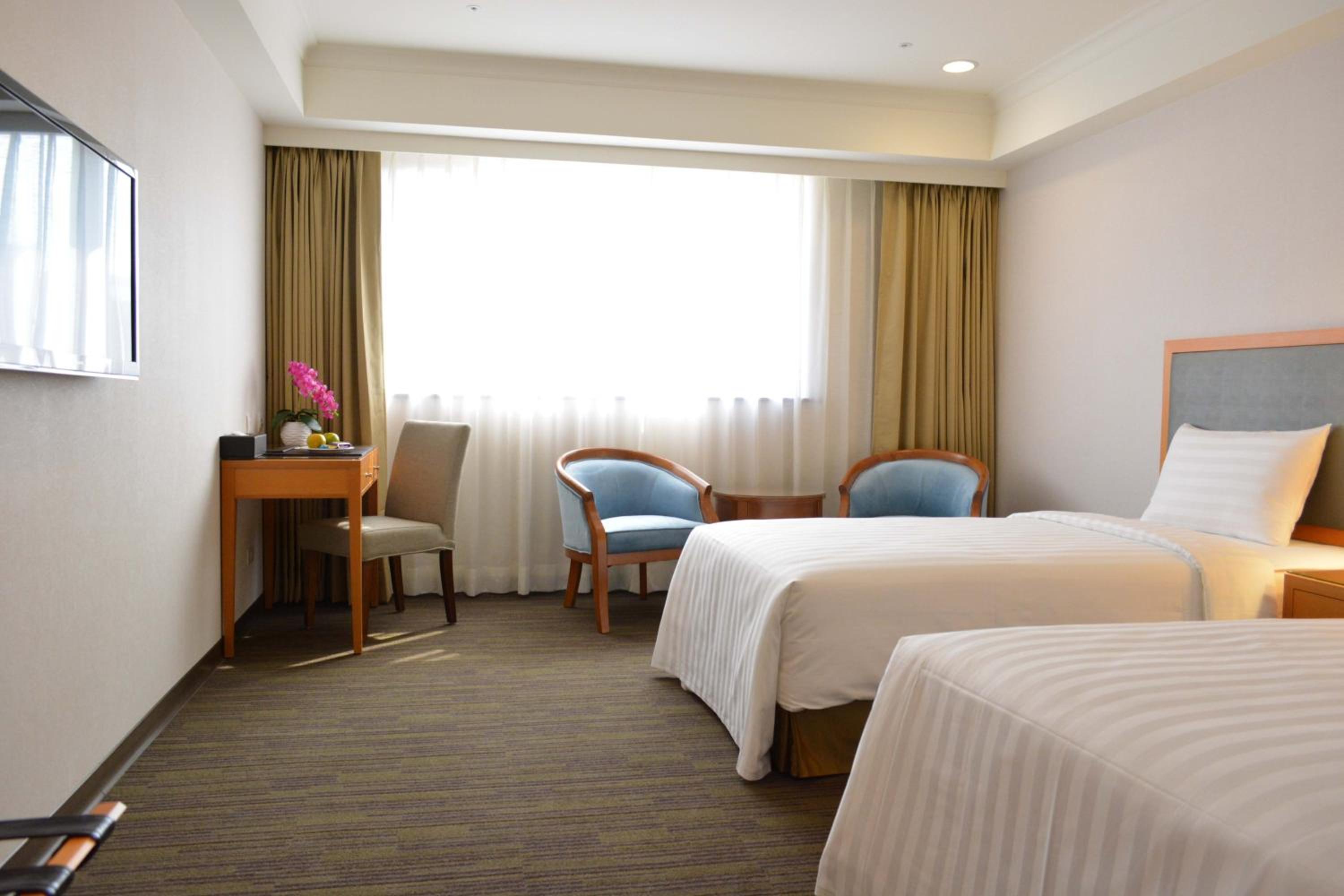 Elegant Twin Room