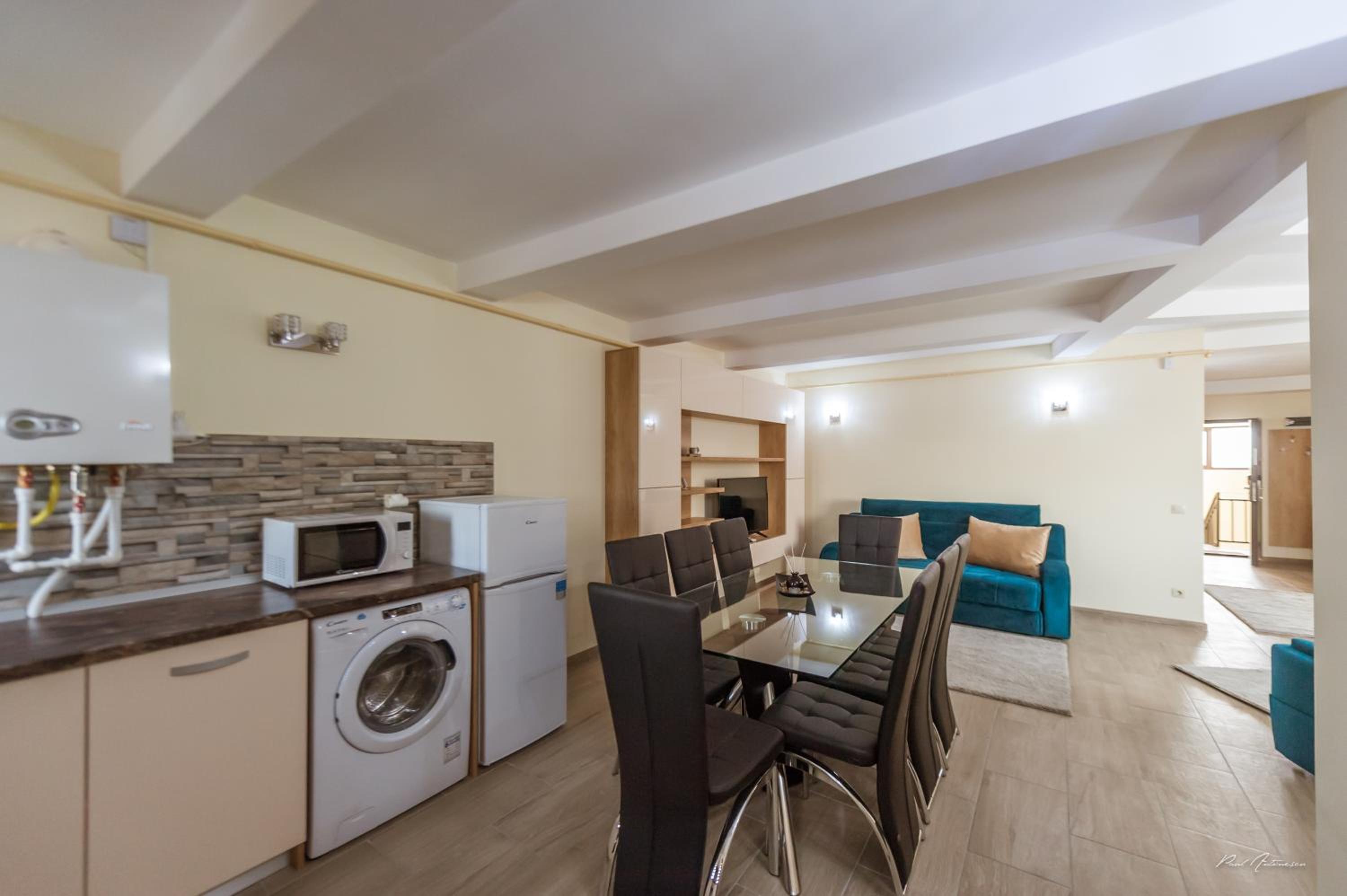 Two-Bedroom Apartment - Photo 6