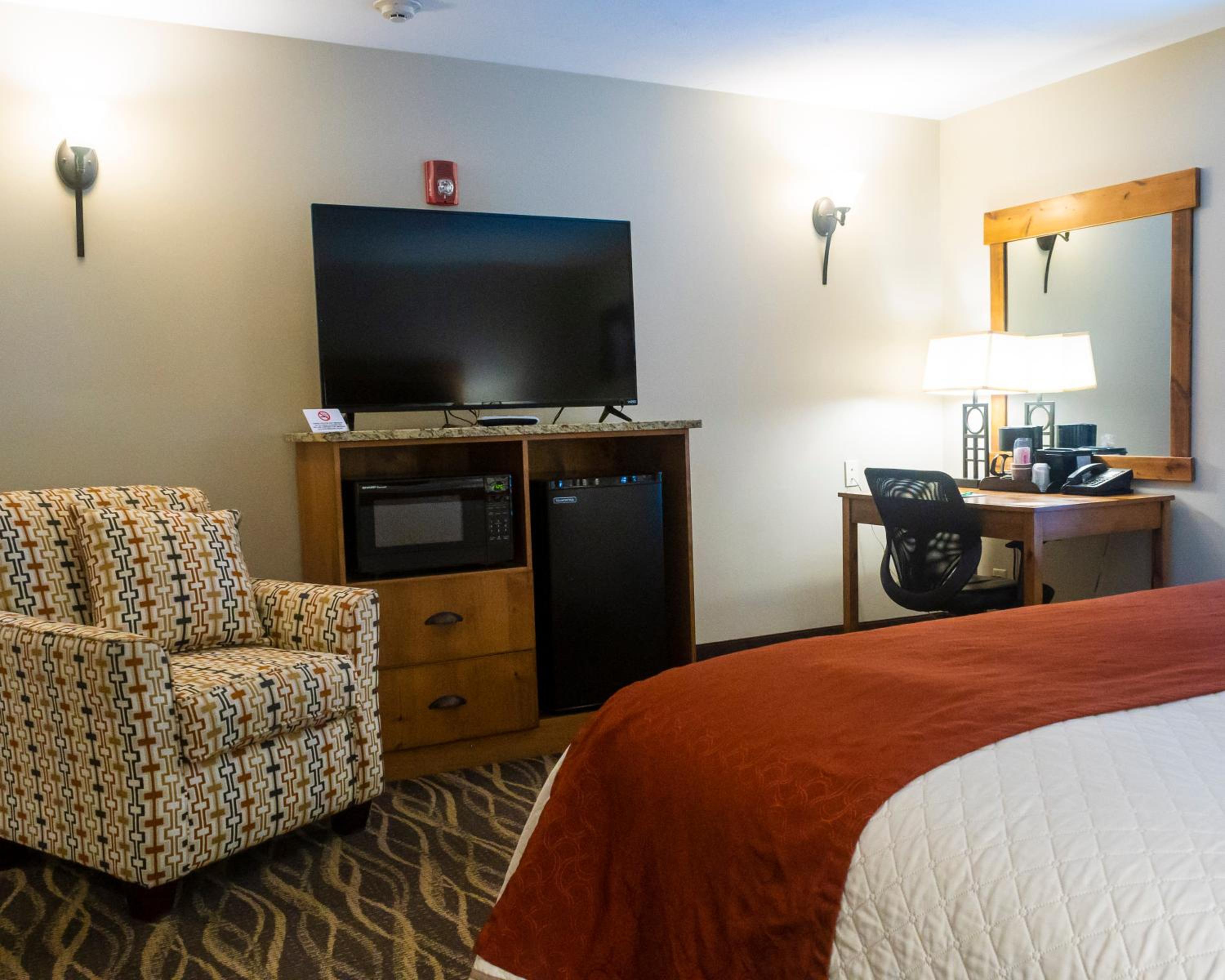 Deluxe King Room - Photo 6