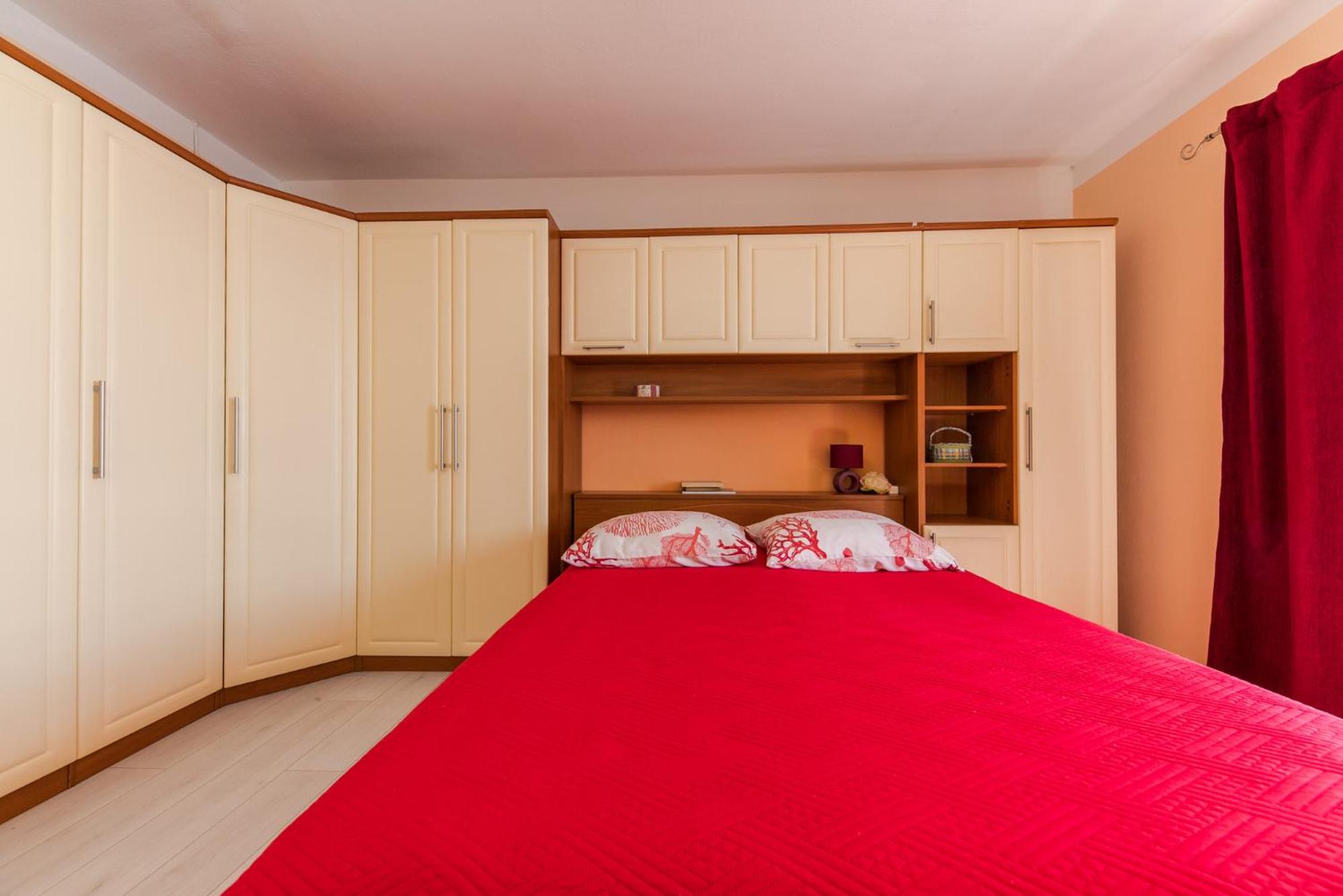 Two-Bedroom Apartment with Balcony and Sea View
