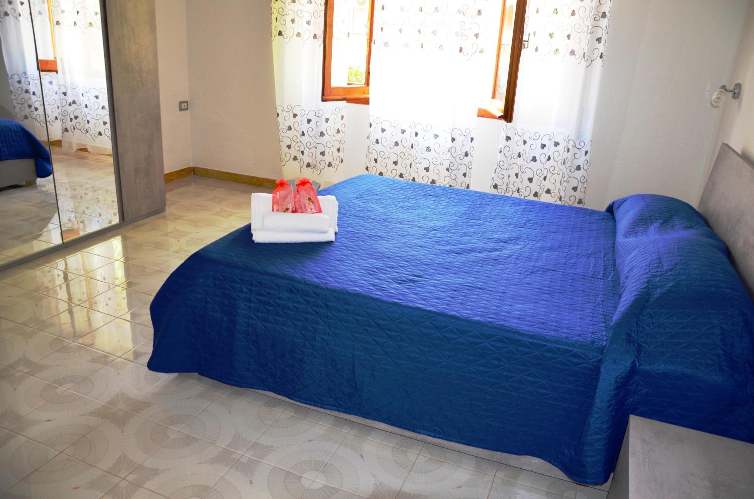 Double Room with Private External Bathroom photo 1