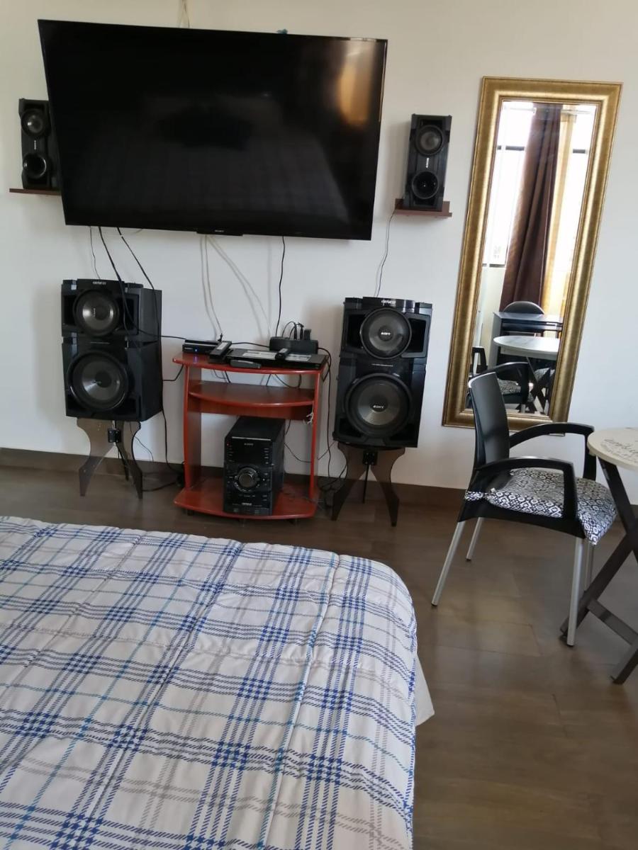 Deluxe King Suite photo 2