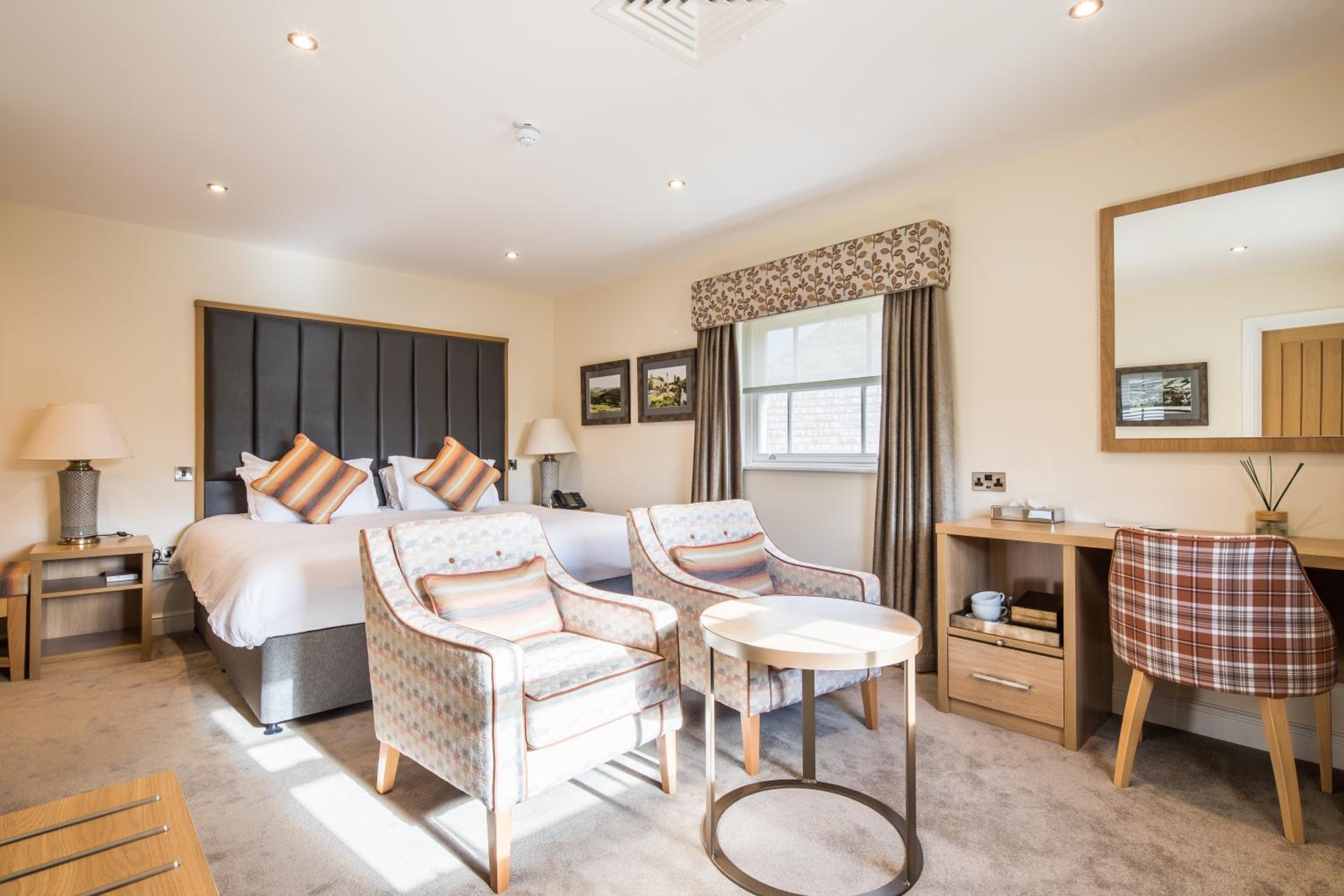 Superior Double or Twin Room - Photo 12