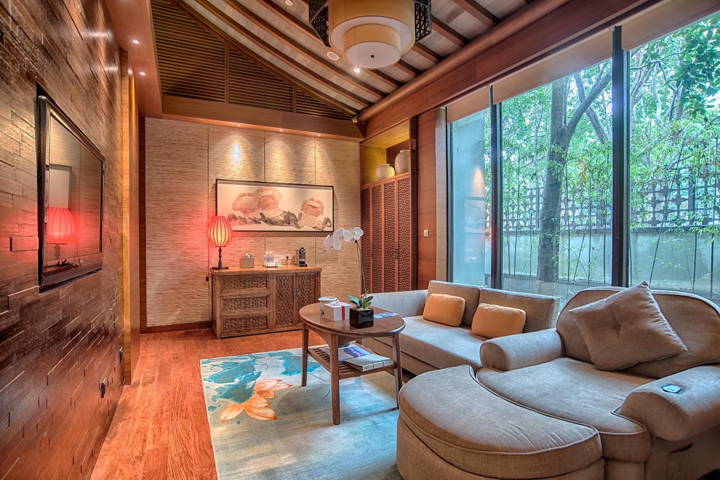 Spa King Suite photo 2