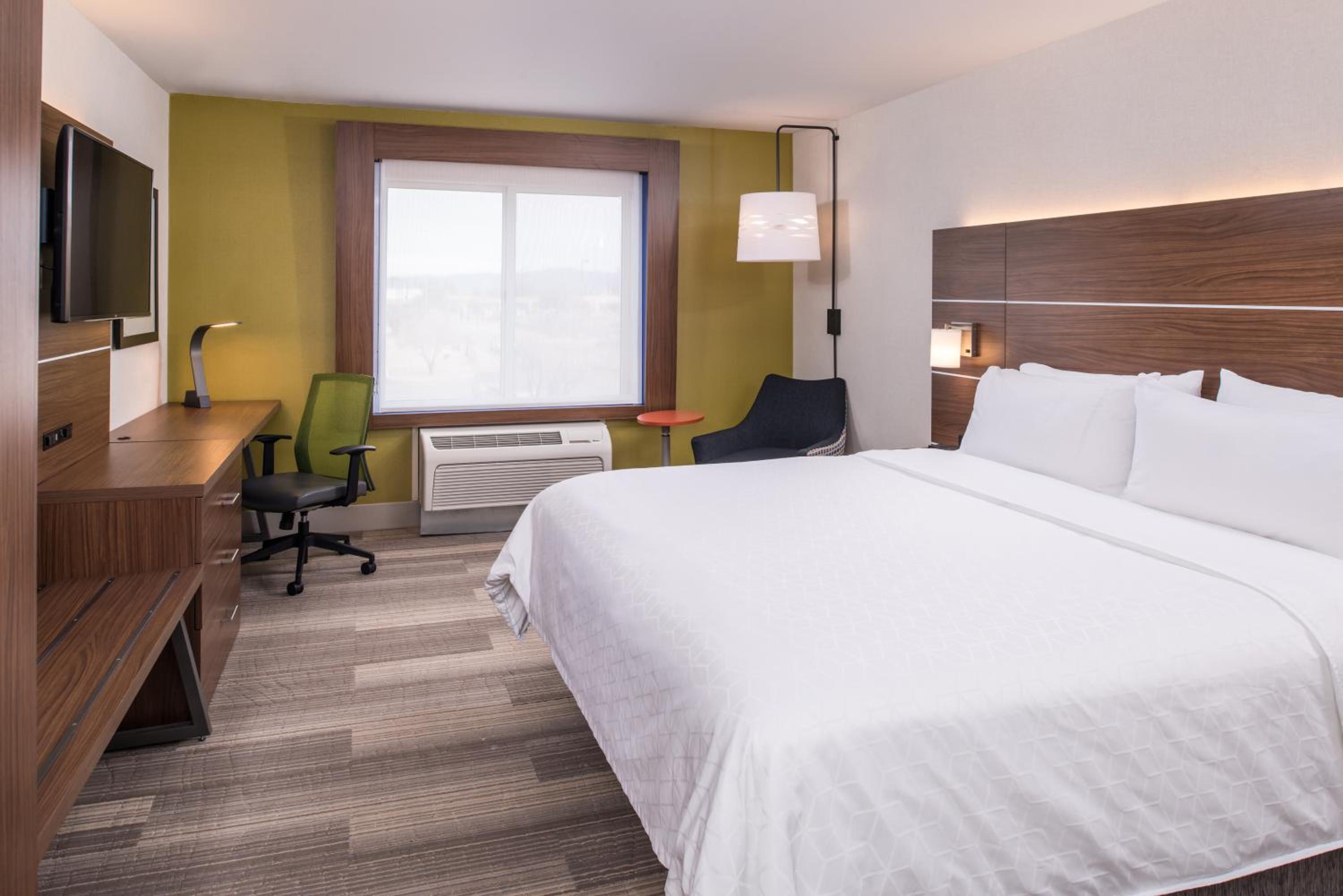 Standard King Room - Photo 1