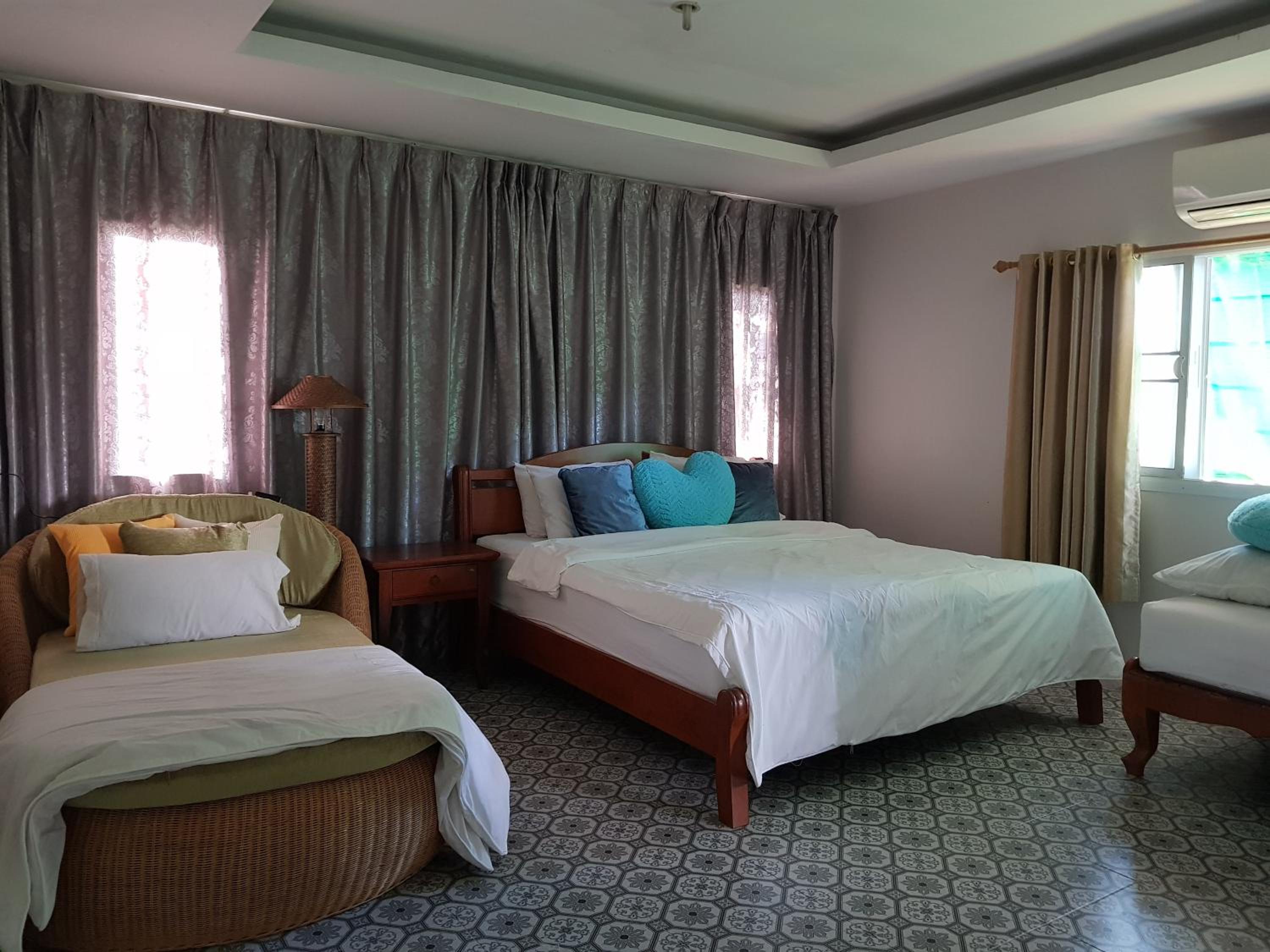 One-Bedroom Bungalow