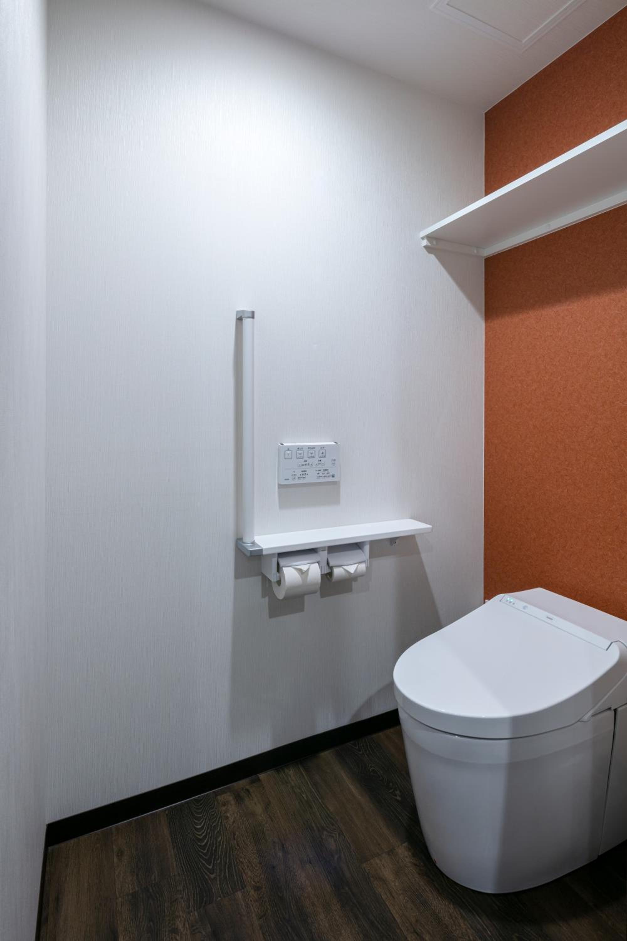 One-Bedroom Suite - Photo 6