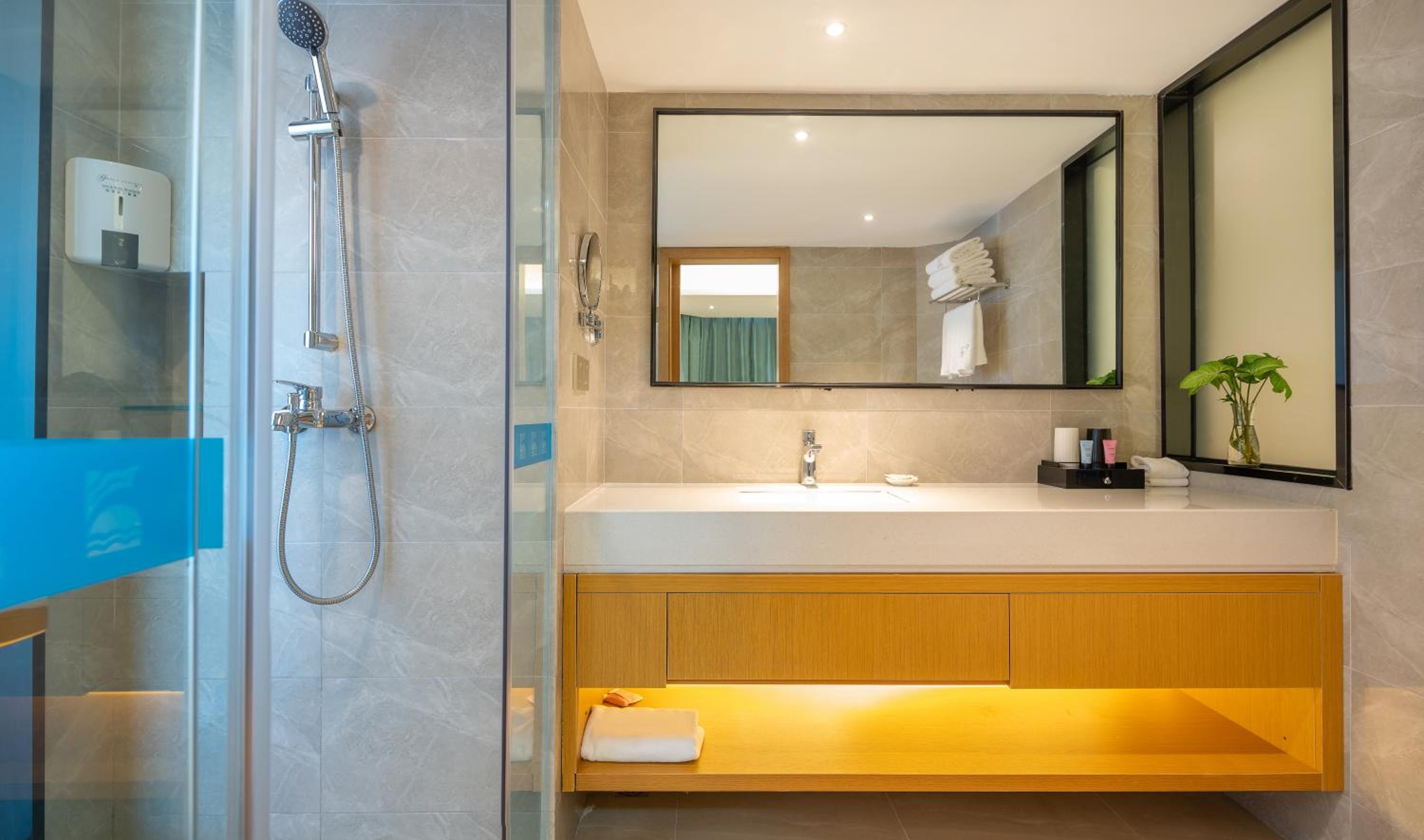 Family Suite Without Balcony, Sea view photo 3