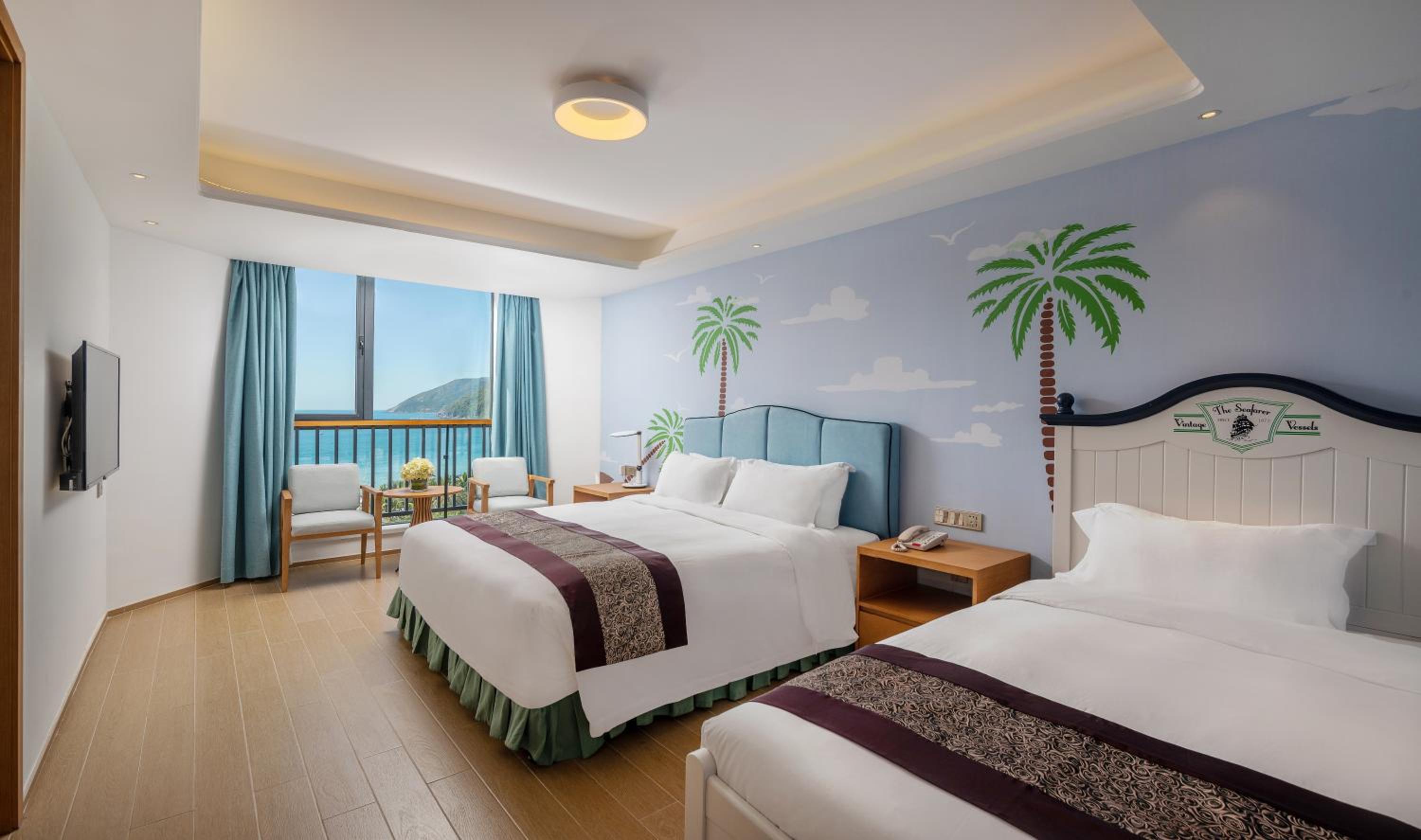 Family Suite Without Balcony, Sea view photo 1