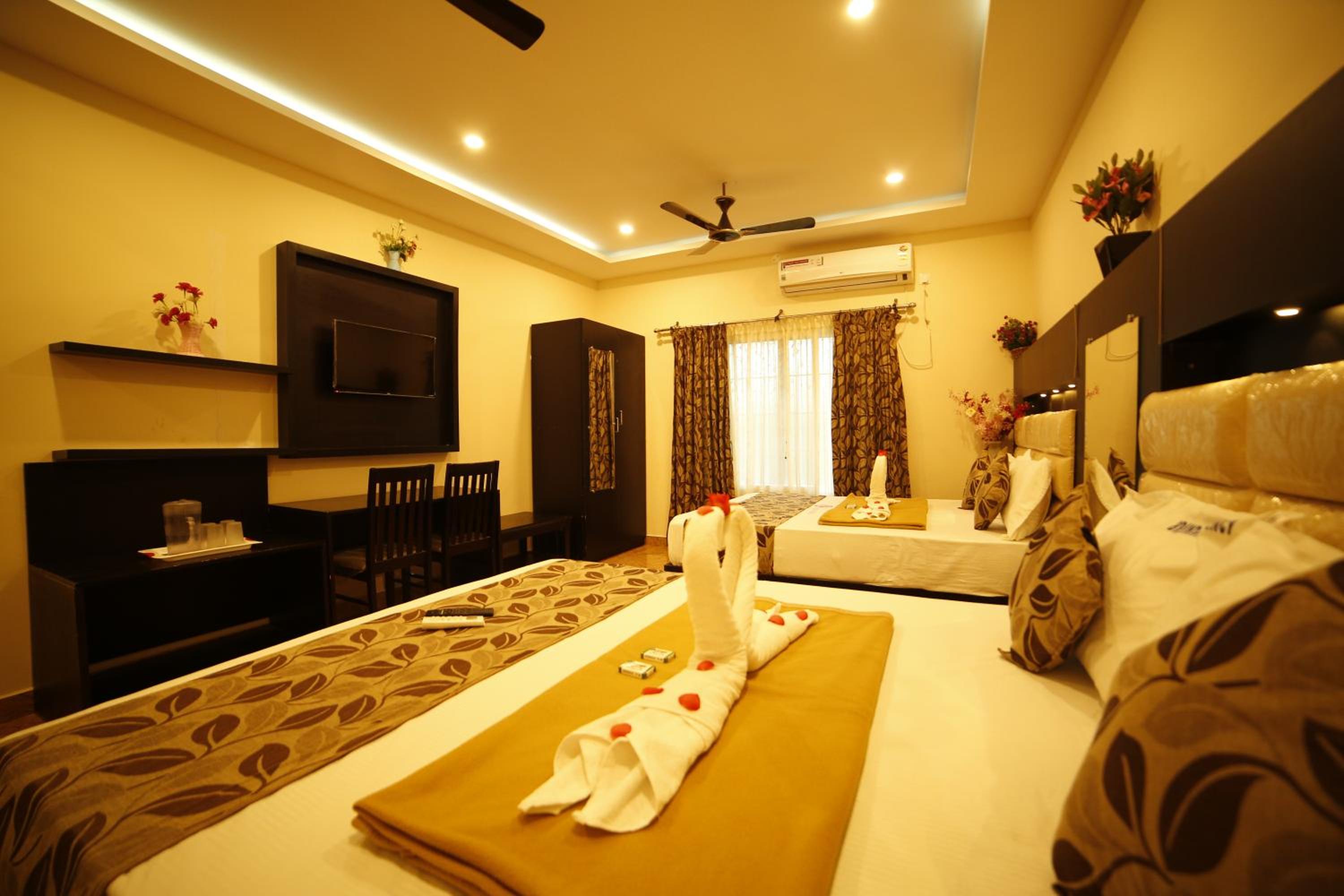 Family Room - Photo 9