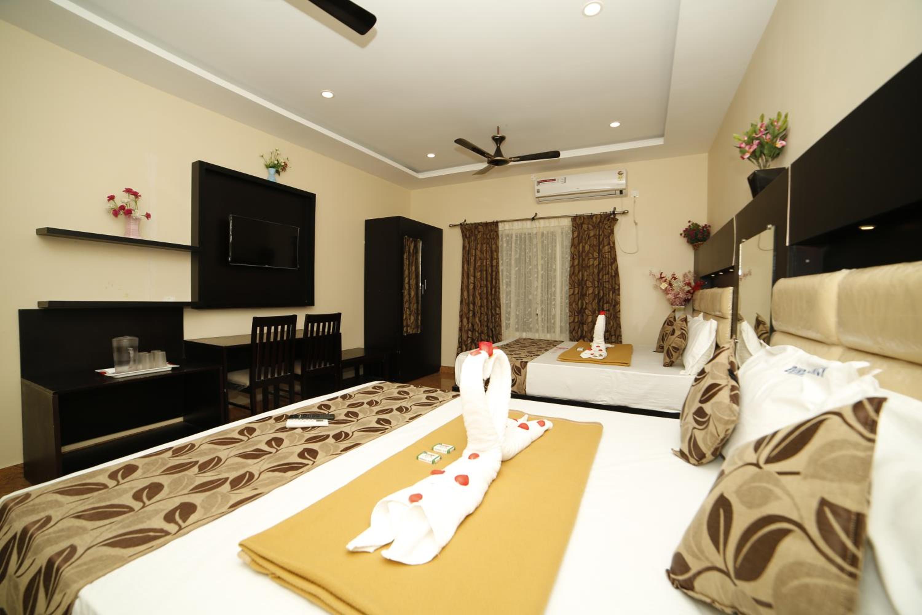 Family Room - Photo 8